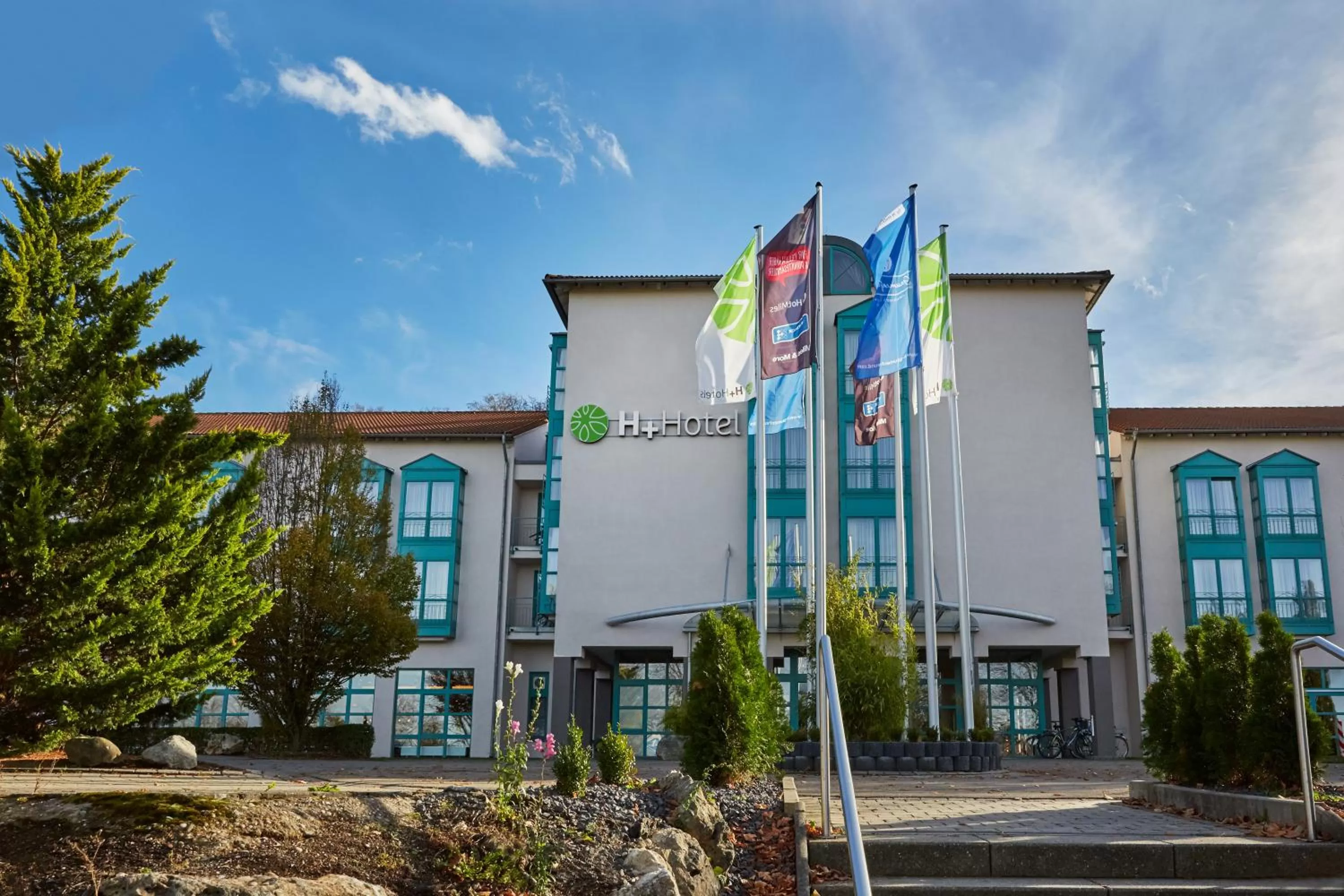 Facade/entrance in H+ Hotel Limes Thermen Aalen