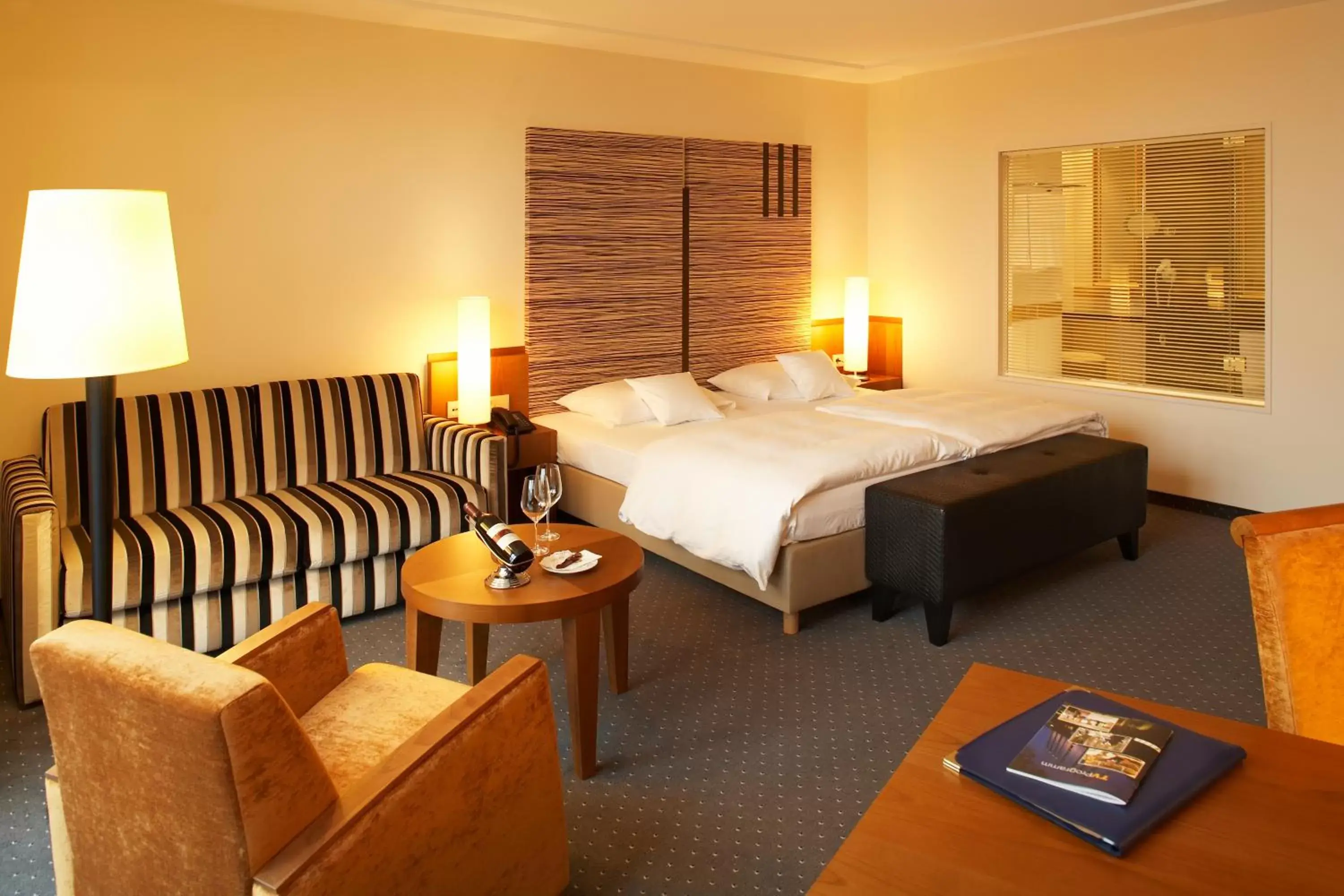 Bed in Best Western Plus Arosa Hotel