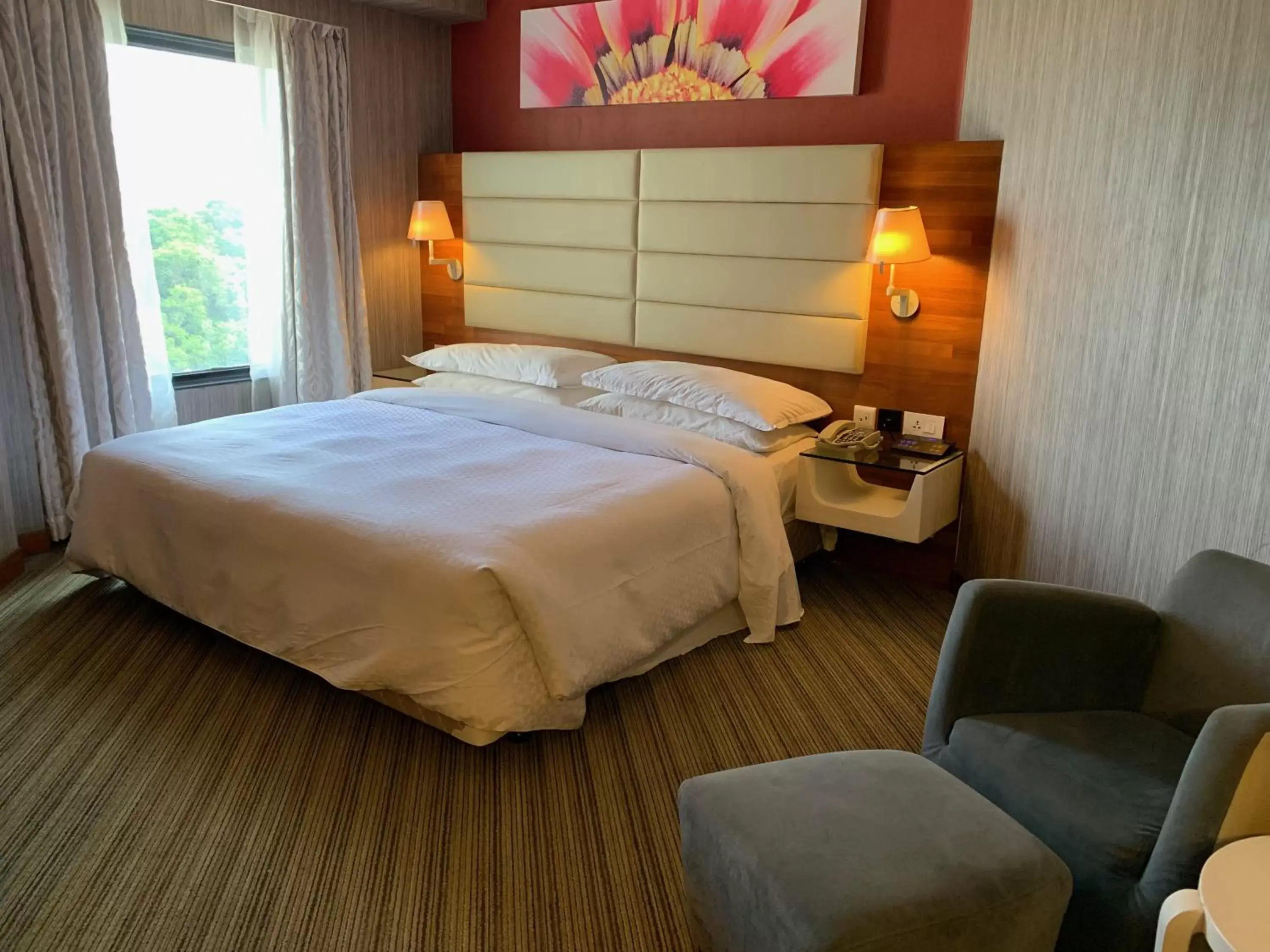 Bedroom, Bed in Four Points By Sheraton Visakhapatnam