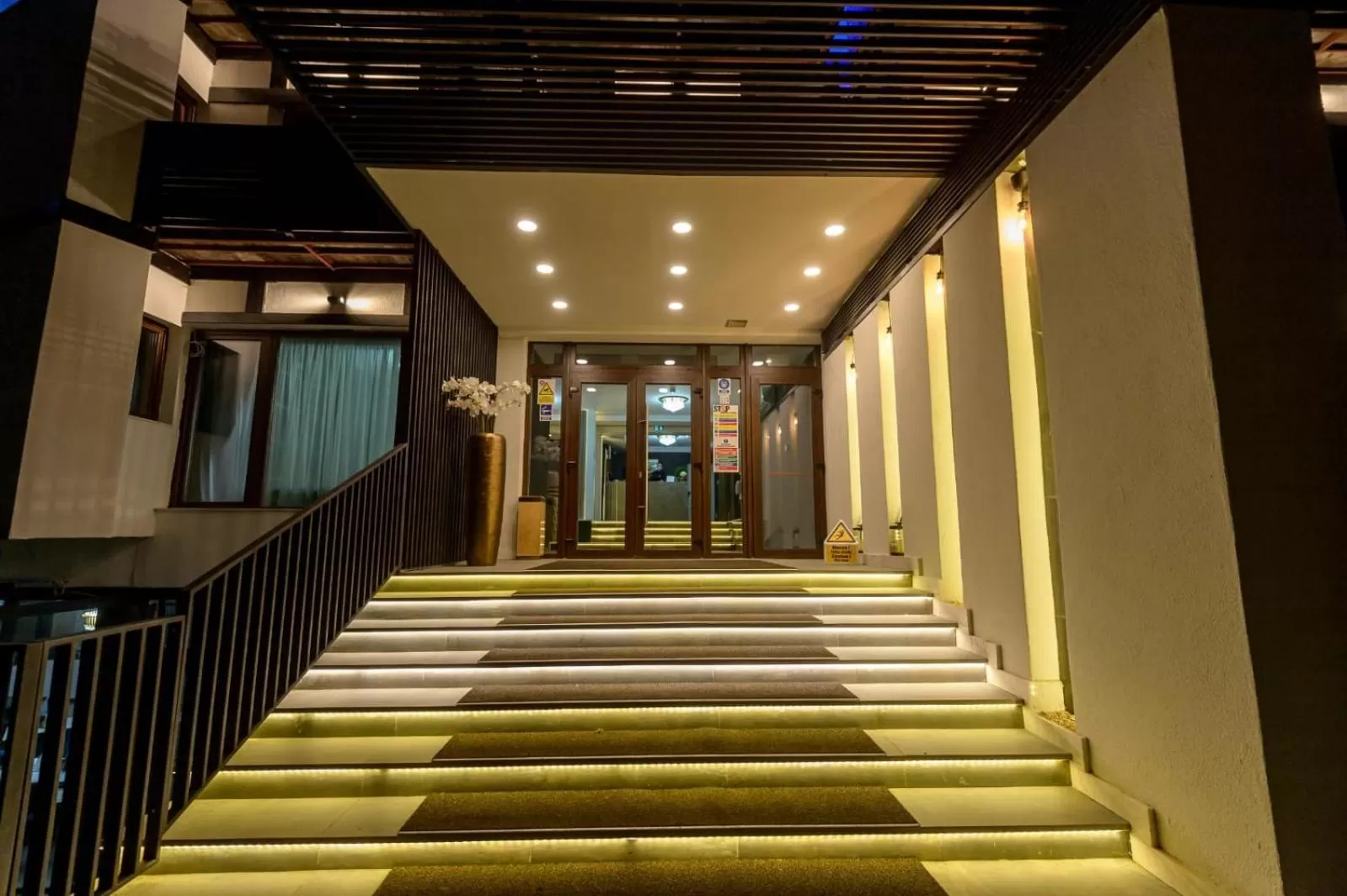 Facade/entrance in Elexus Predeal