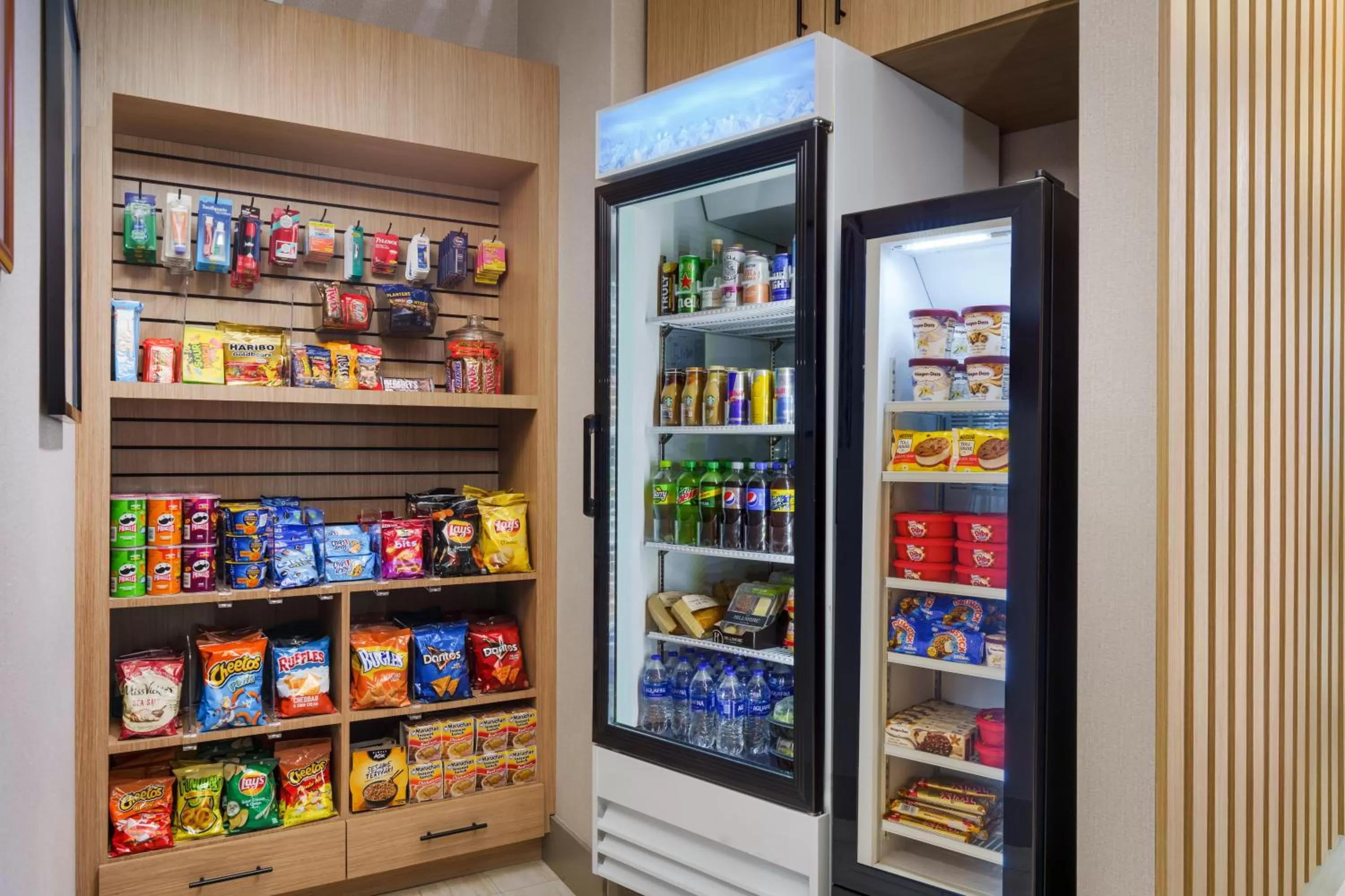 Food and drinks in Hyatt Place across from Universal Orlando Resort