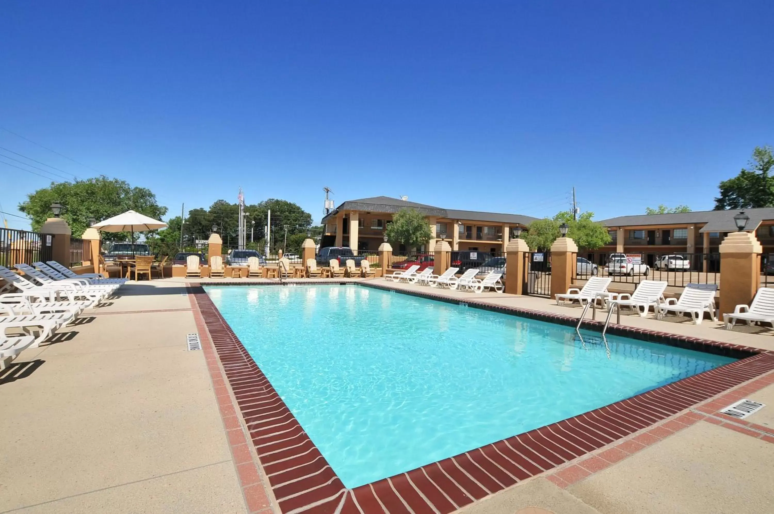 Day, Swimming Pool in Days Inn by Wyndham Ruston LA