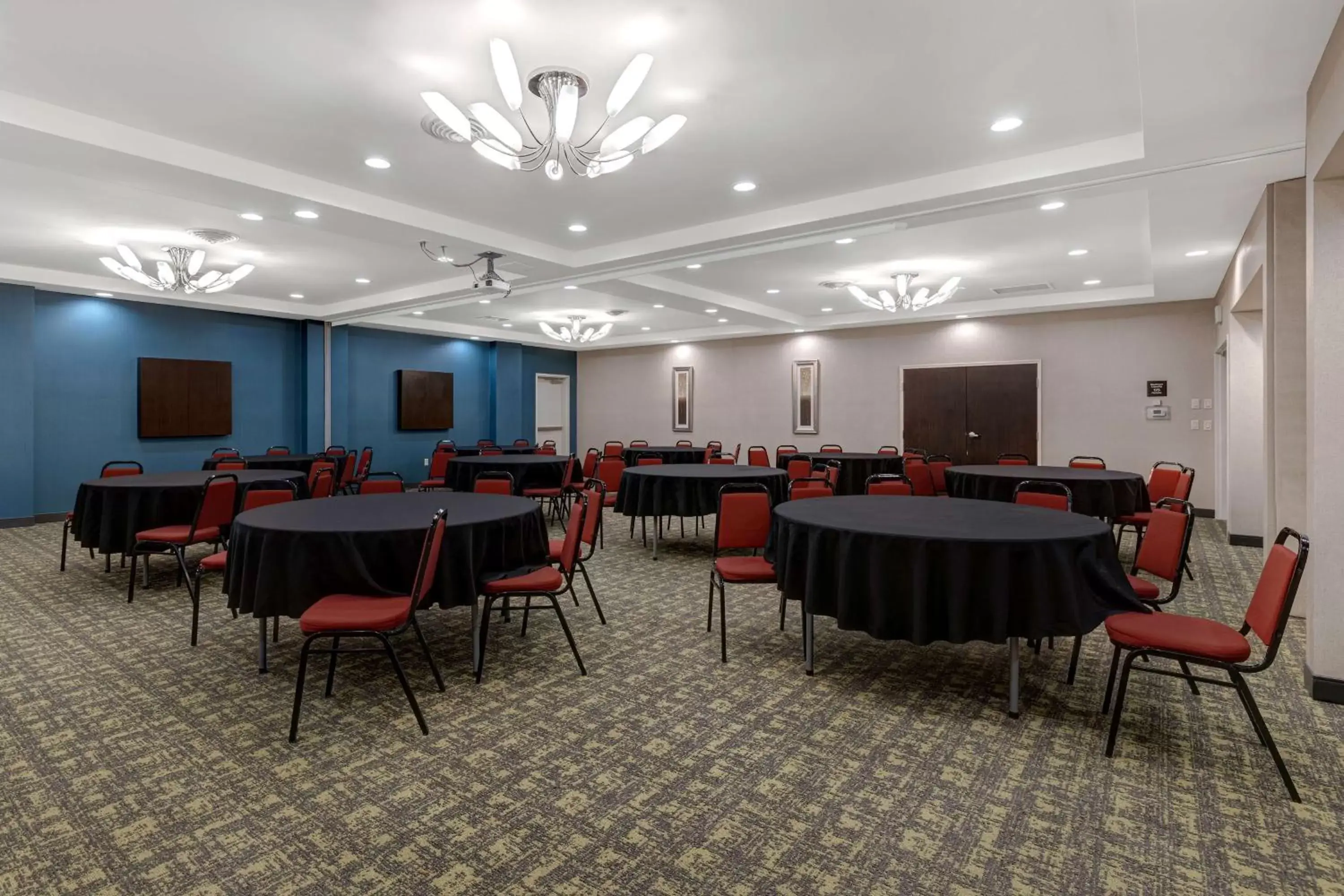 Meeting/conference room in Hampton Inn & Suites Seattle/Federal Way