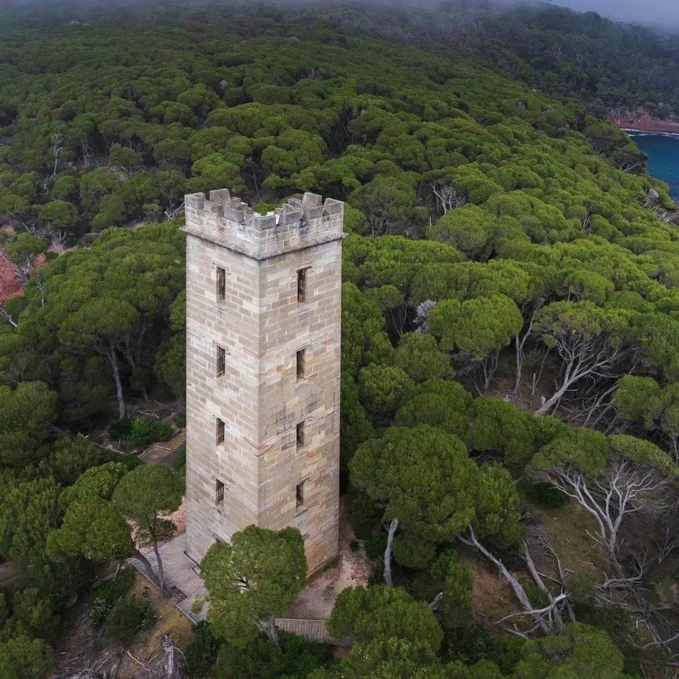 Hiking, Bird's-eye View in Seahorse Inn Hotel & Villas