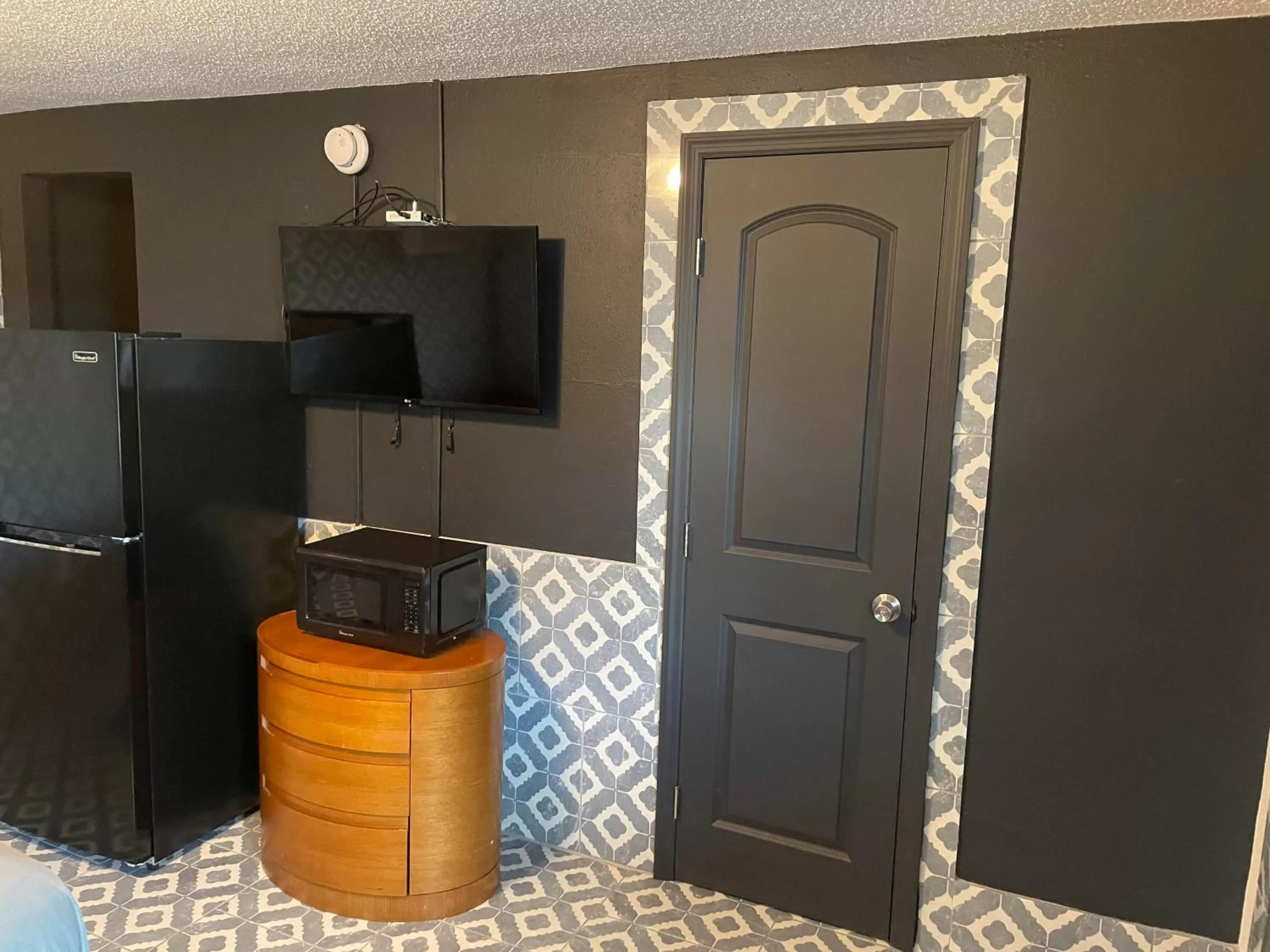 TV and multimedia in Carole Motel