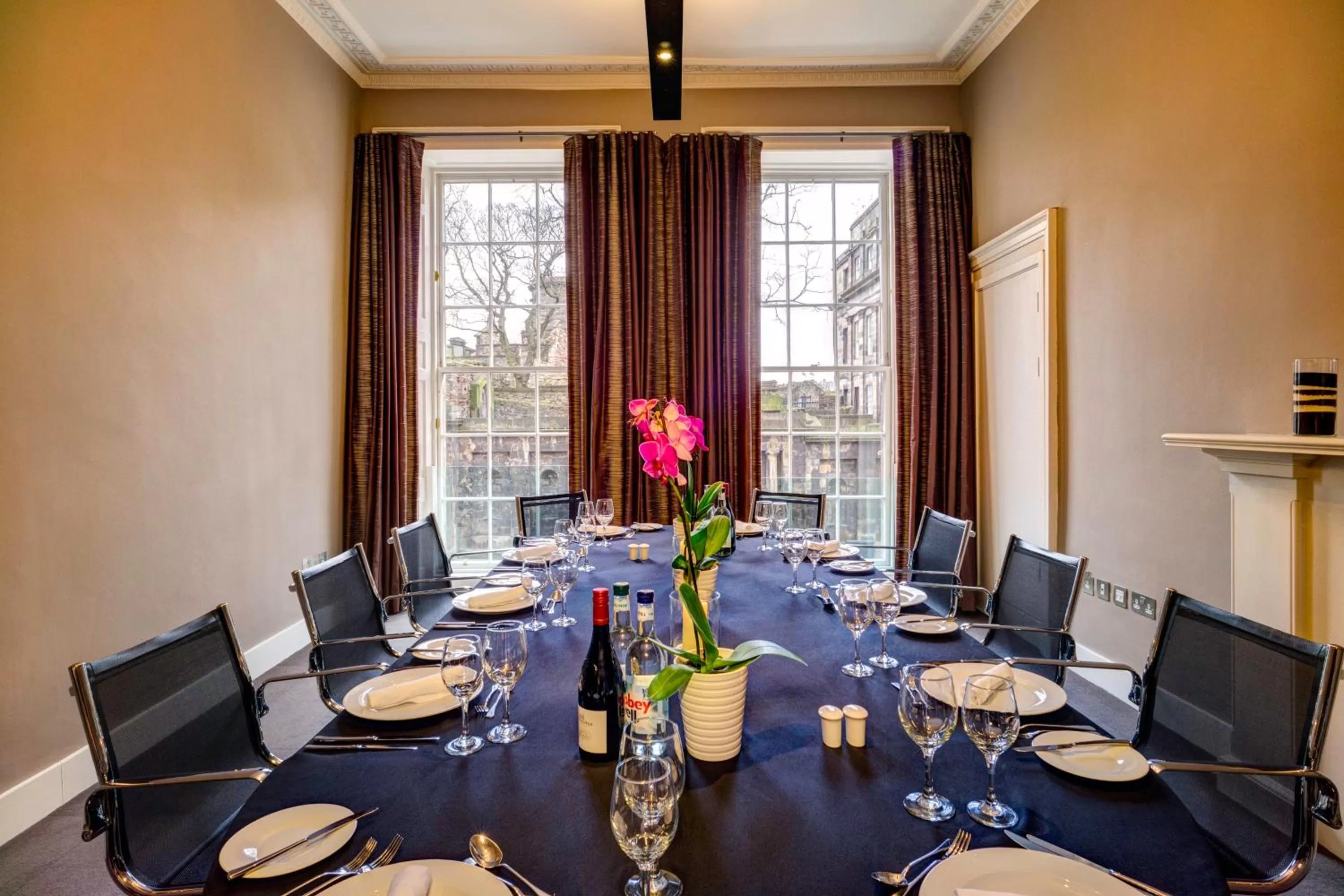 Banquet/Function facilities in Apex Waterloo Place Hotel