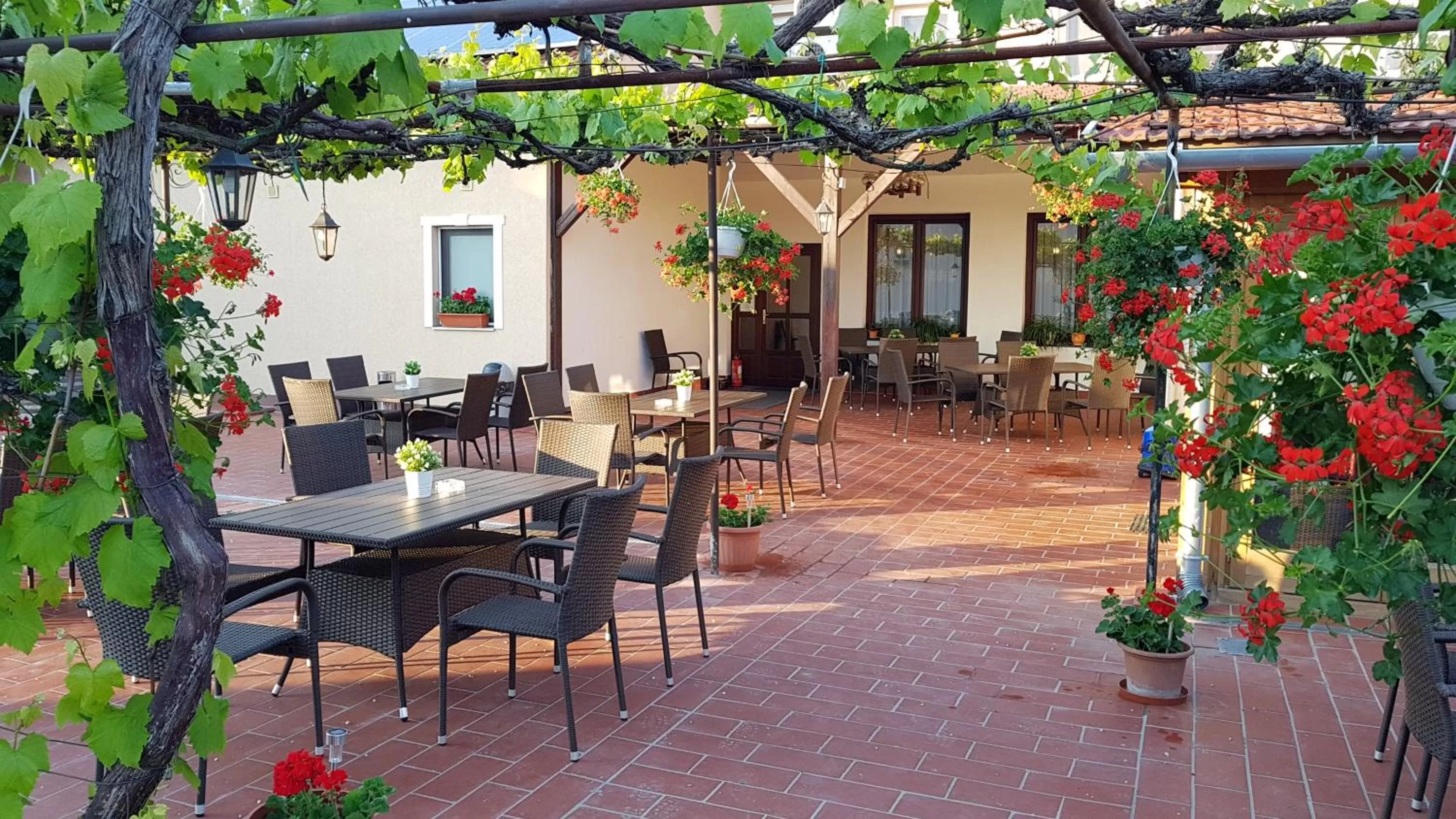 Restaurant/places to eat in Bauer Resort Countryside Retreat