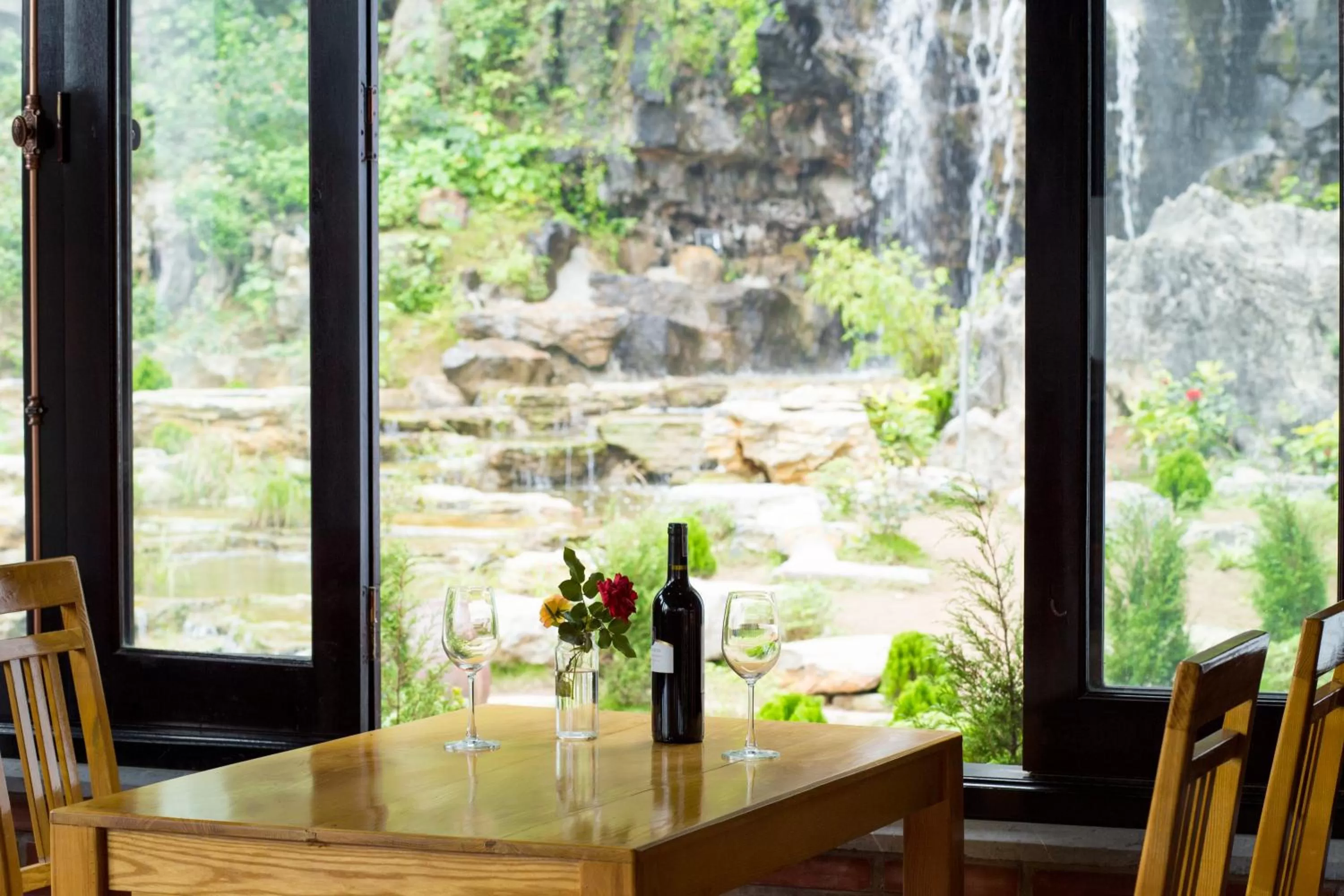 Restaurant/places to eat in Mua Caves Ecolodge (Hang Mua)