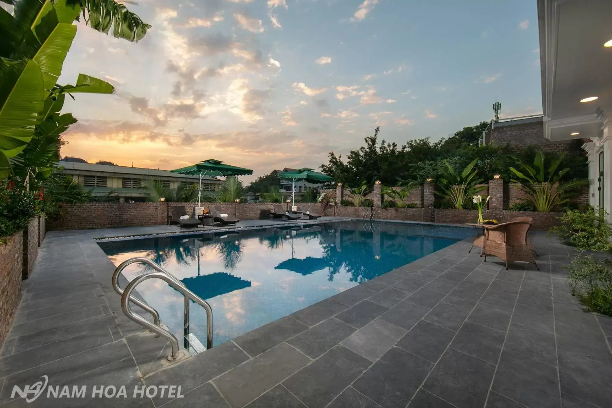 Swimming pool in Nam Hoa Hotel Swimming pool in Nam Hoa Hotel