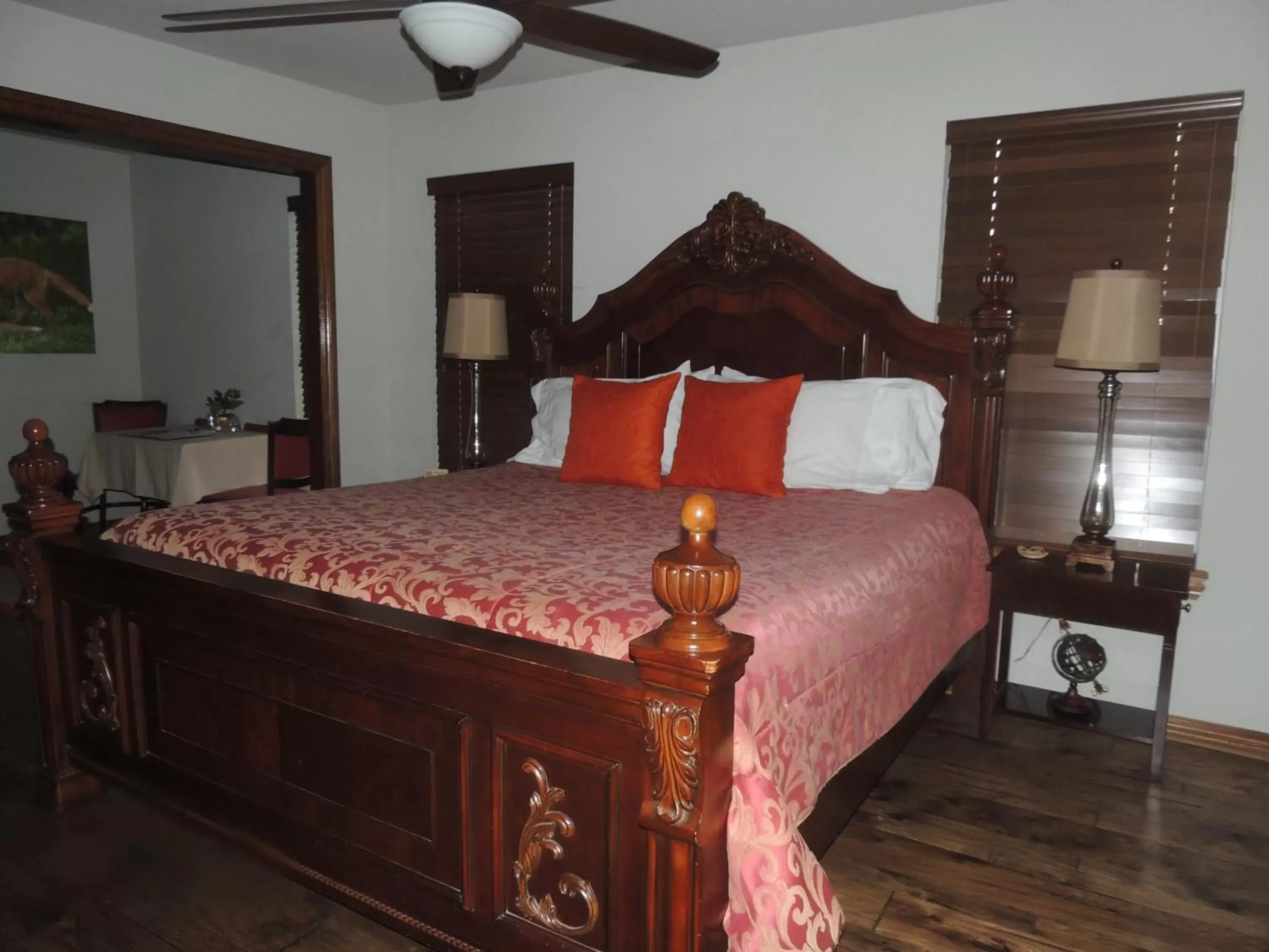 Bed in The Whispering Pines Inn