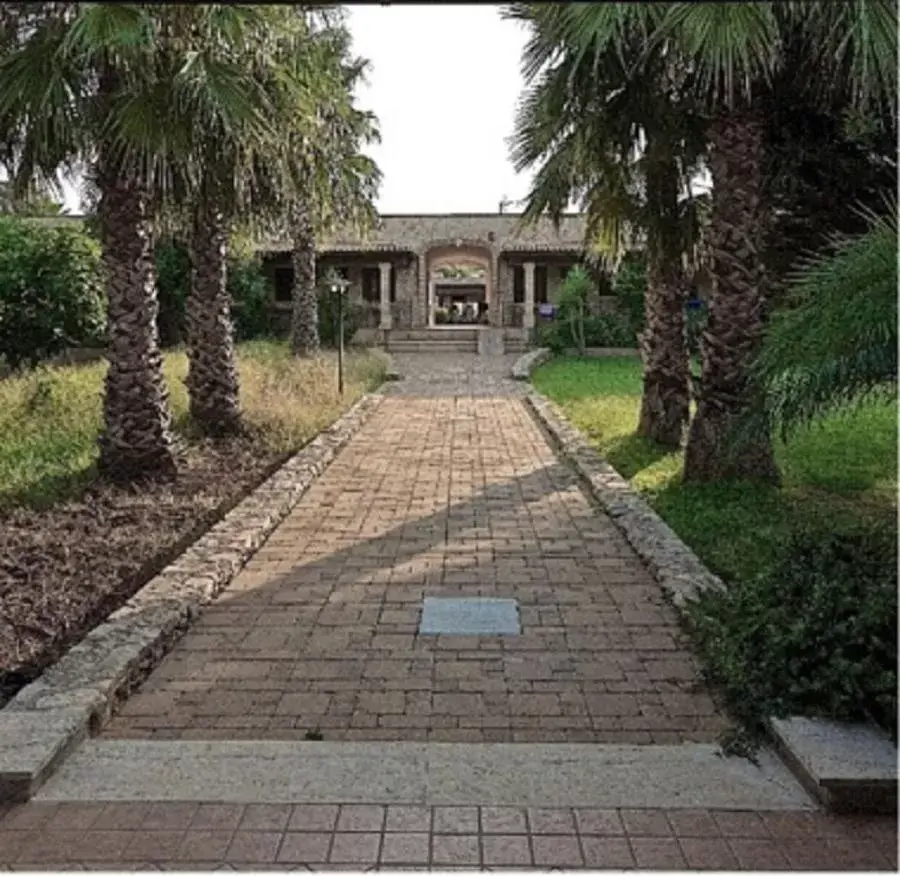 Inner courtyard view in Hotel Masseria Le Pajare