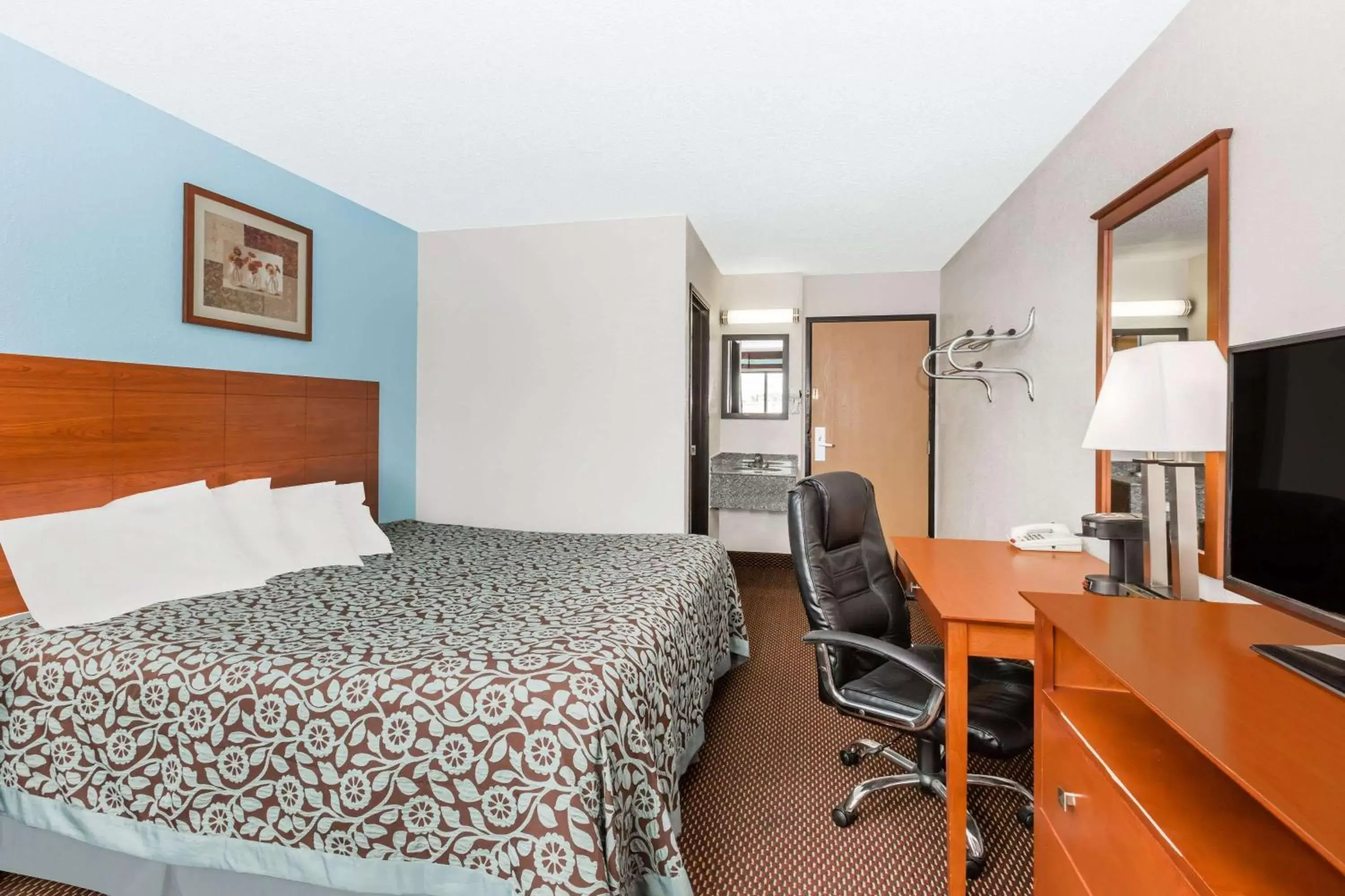 Photo of the whole room in Days Inn by Wyndham Ankeny - Des Moines