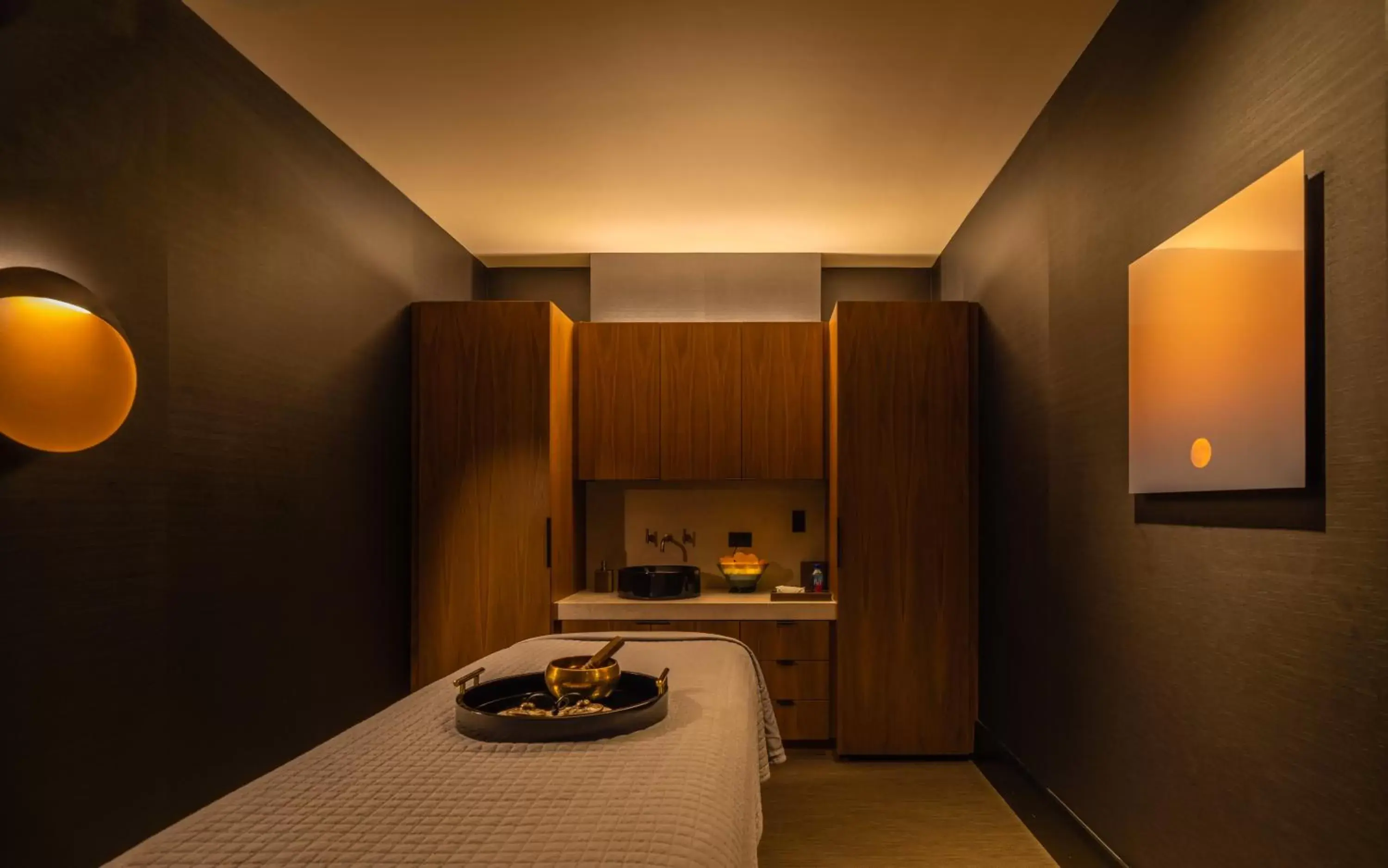 Massage, Bed in Omni Boston Hotel at the Seaport Massage, Bed in Omni Boston Hotel at the Seaport