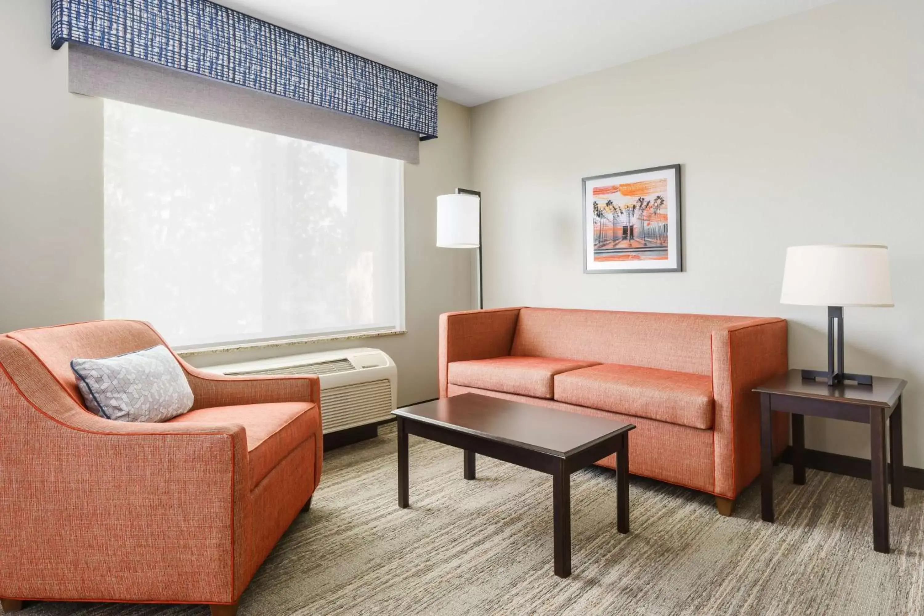Living room, Seating Area in Hampton Inn & Suites Thousand Oaks