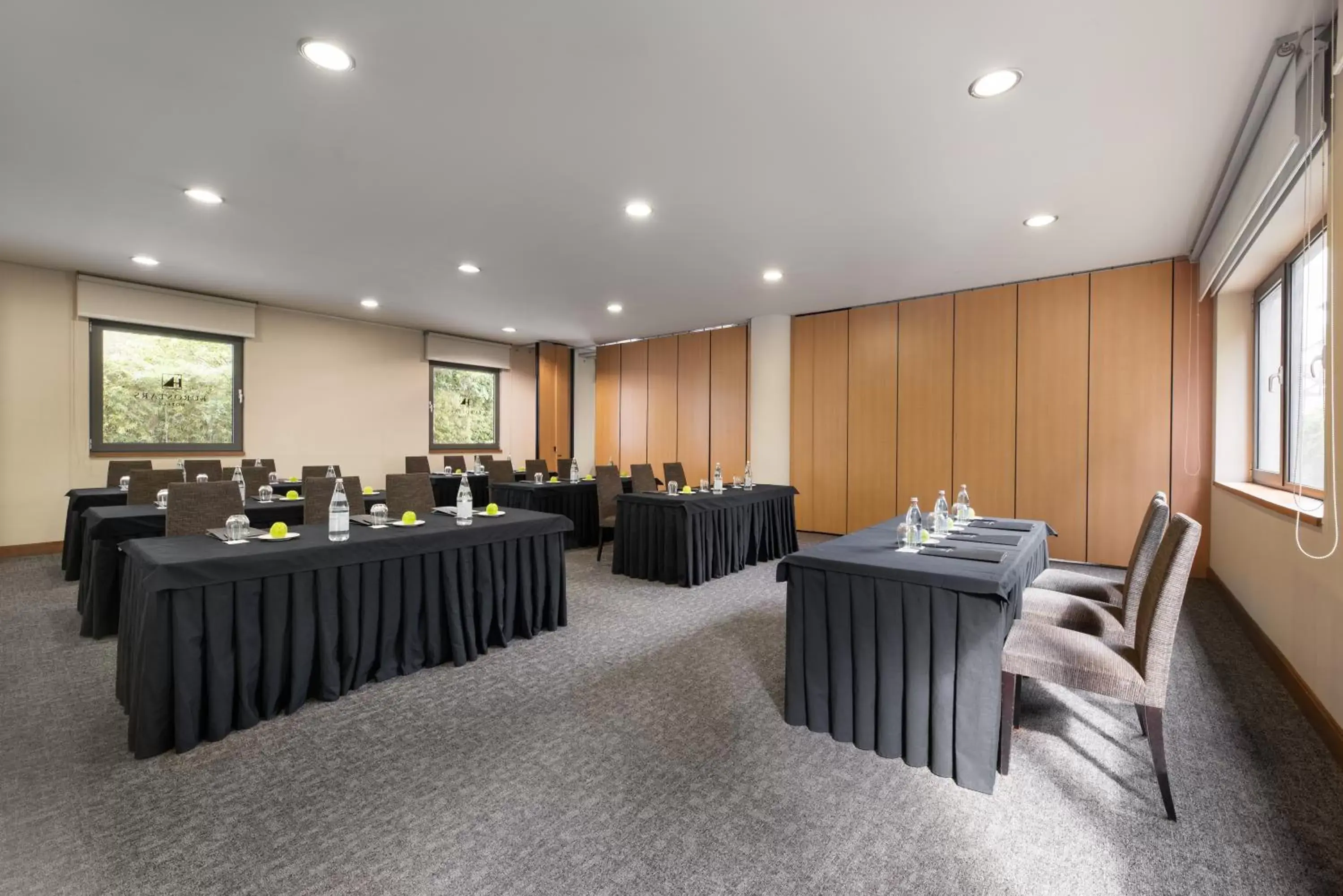 Meeting/conference room in Eurostars das Artes