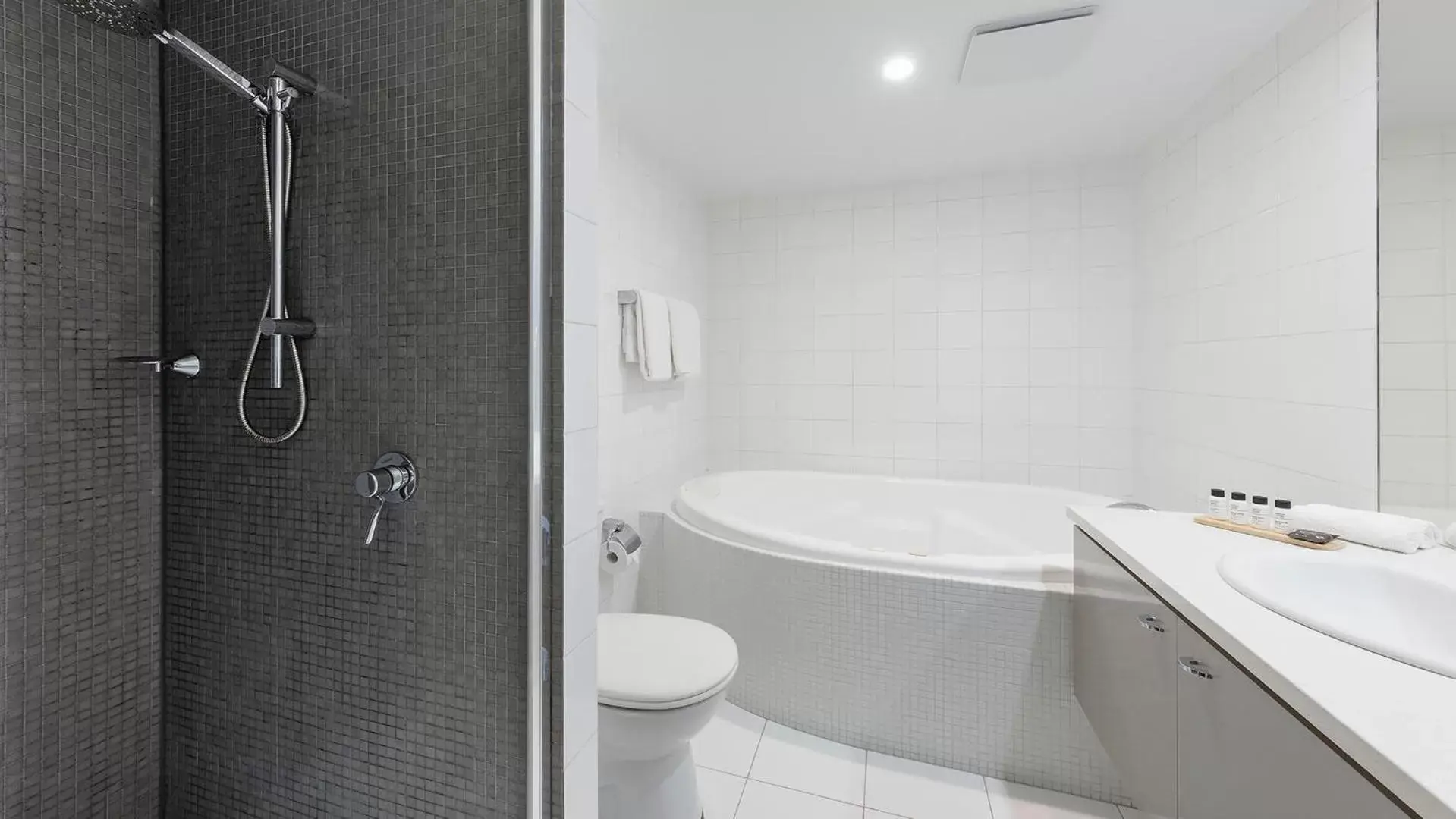 Shower, Bathroom in Oaks Adelaide Embassy Suites