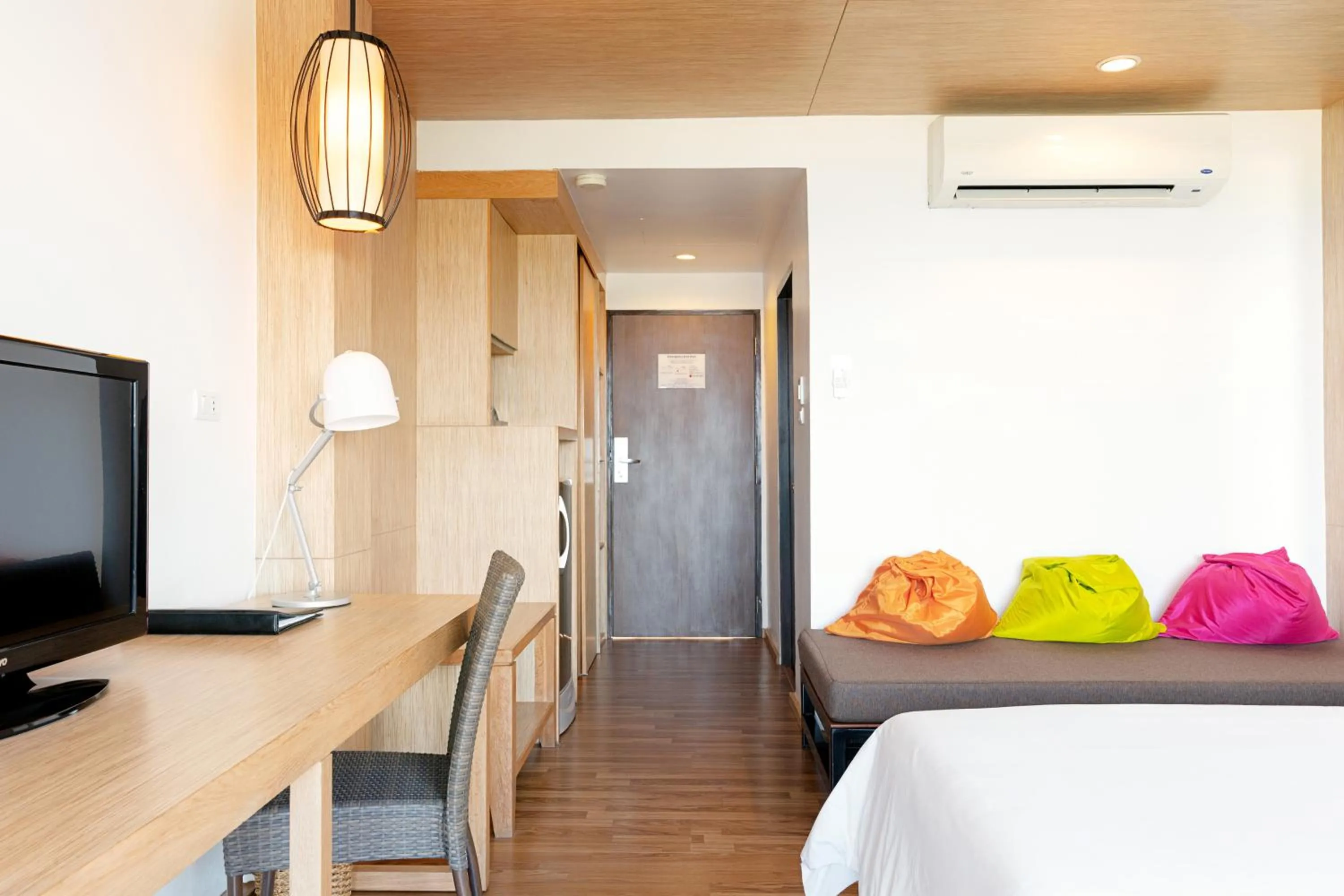 Photo of the whole room, Bed in Best Western Phuket Ocean Resort