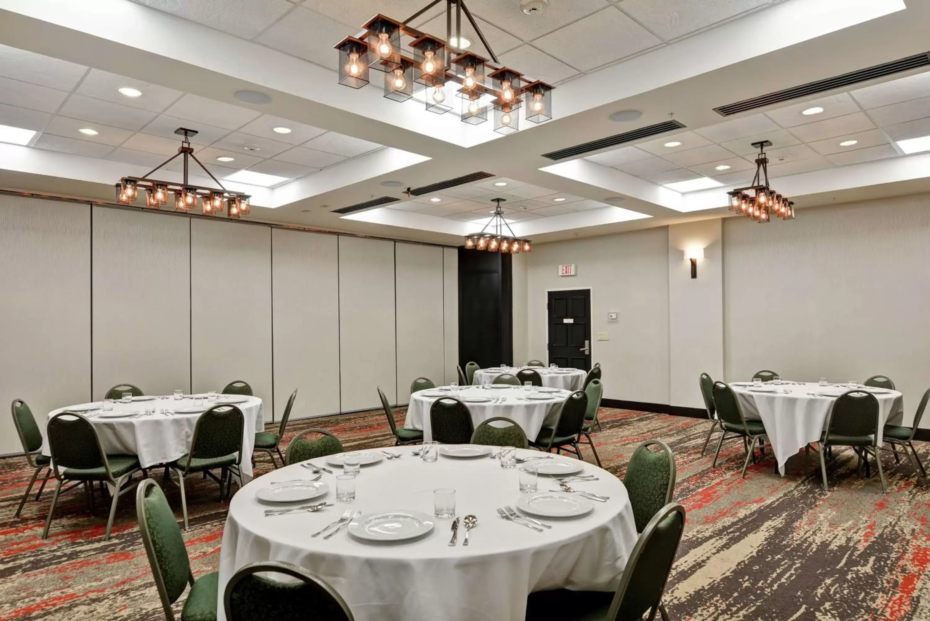 Meeting/conference room, Banquet Facilities in DoubleTree by Hilton Hattiesburg, MS