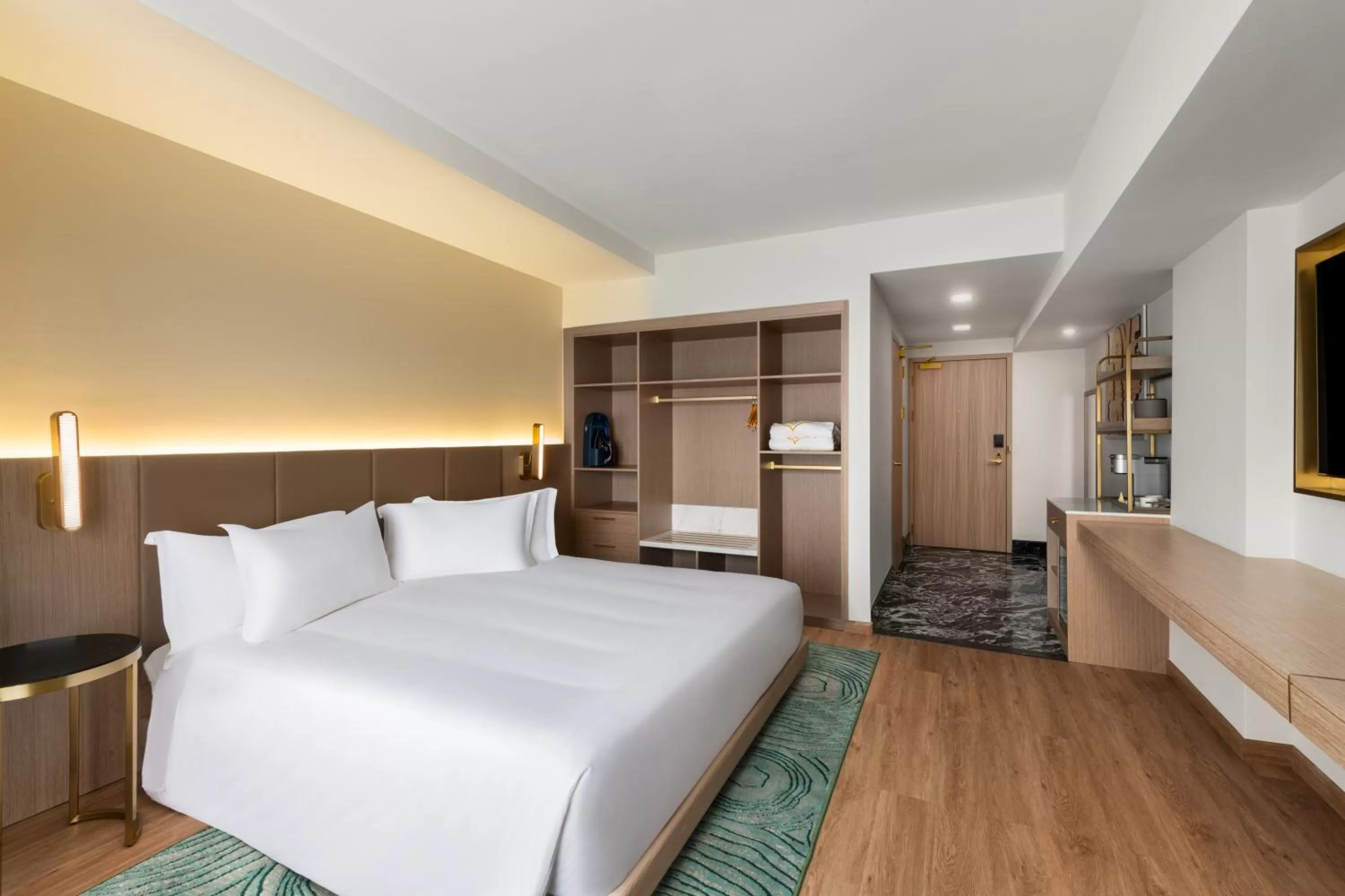 Bedroom, Bed in Dolce by Wyndham Hollywood