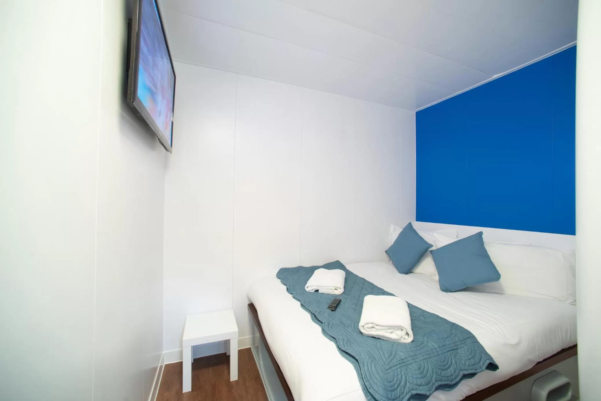 Bedroom, Bed in CiTi Hotel London Luton