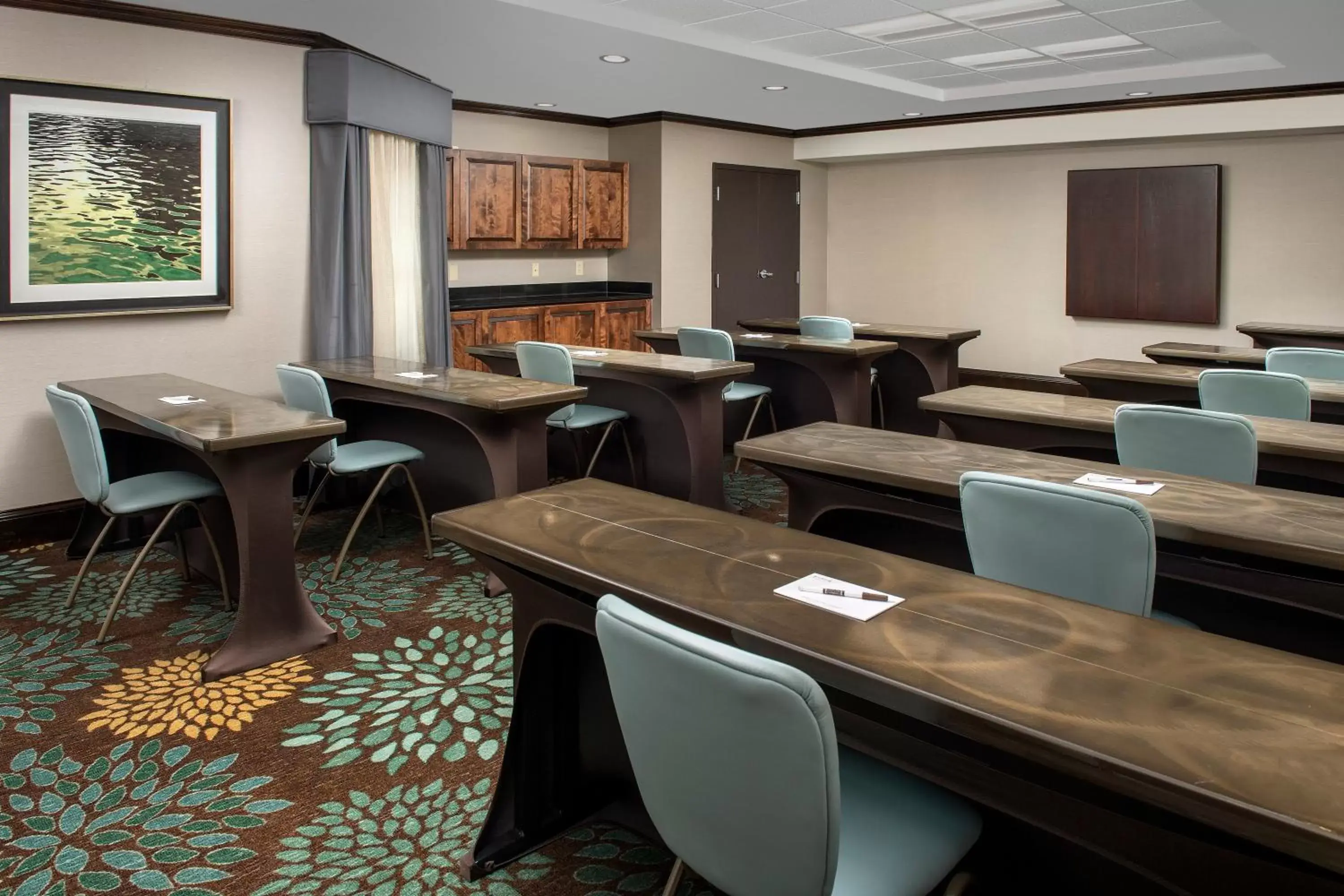 Meeting/conference room in Staybridge Suites Greenville I-85 Woodruff Road, an IHG Hotel