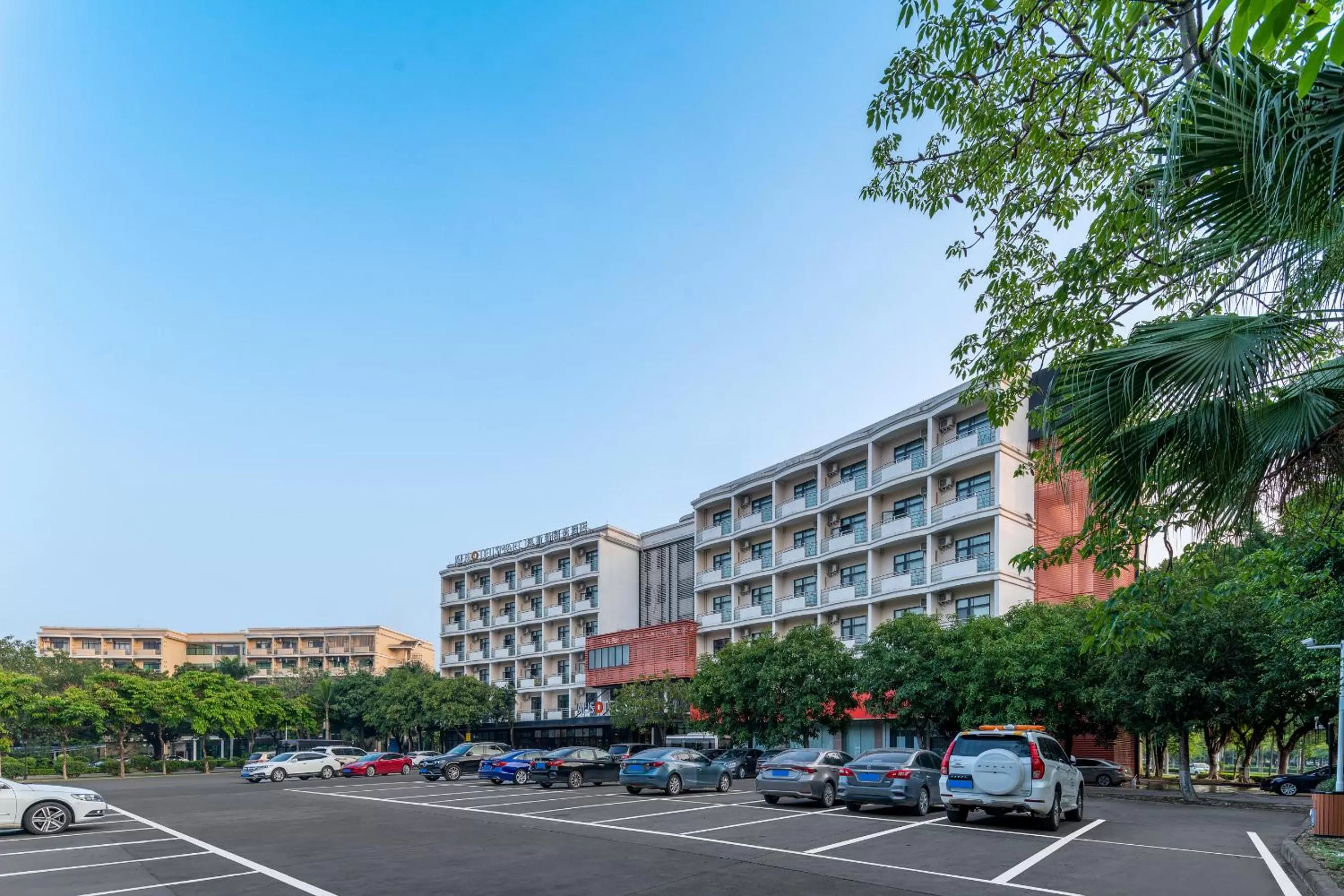 Property building in Ausotel Smart Baiyun International Airport T2