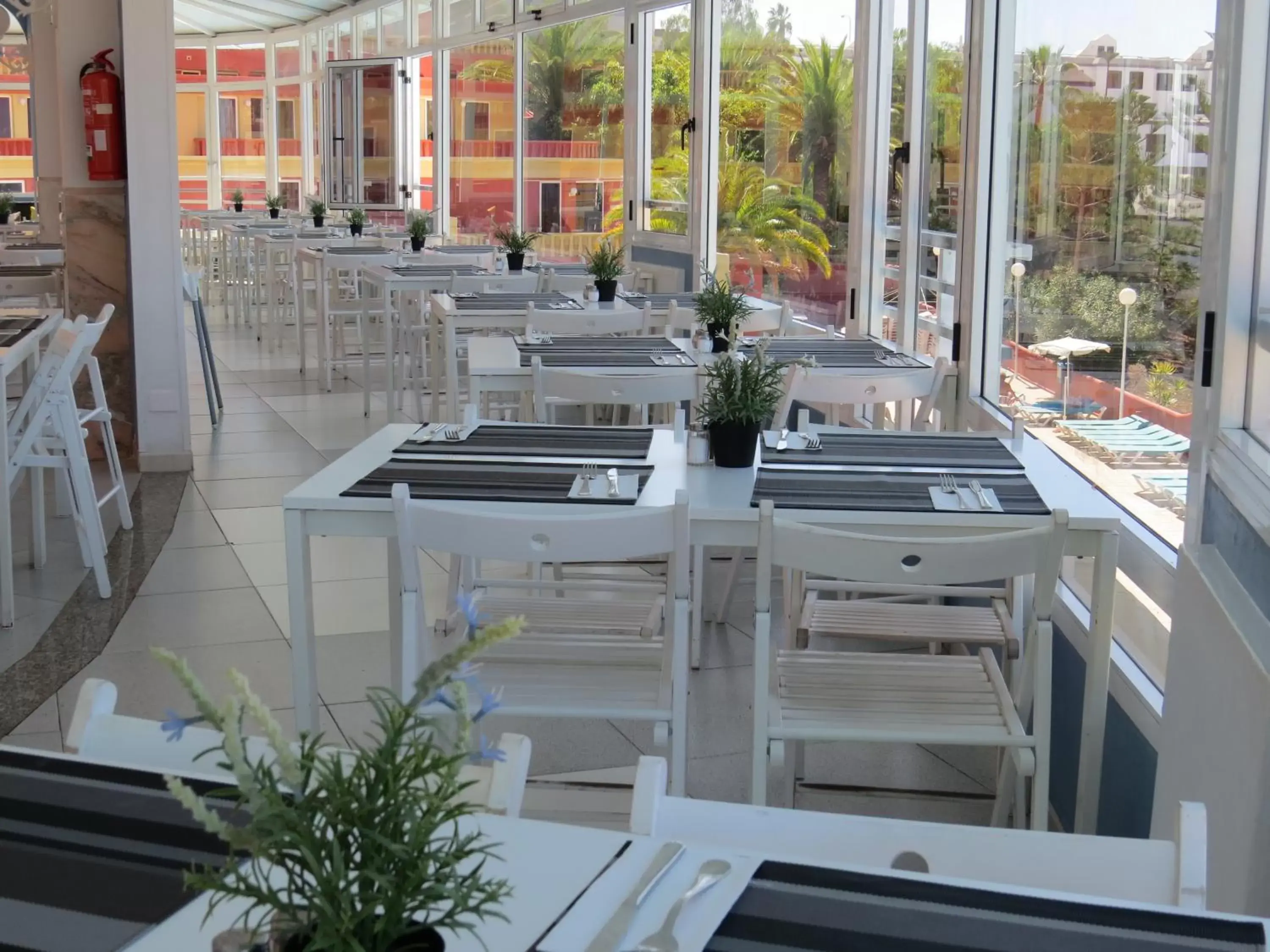 Restaurant/places to eat in Laguna Park 2 Restaurant/places to eat in Laguna Park 2