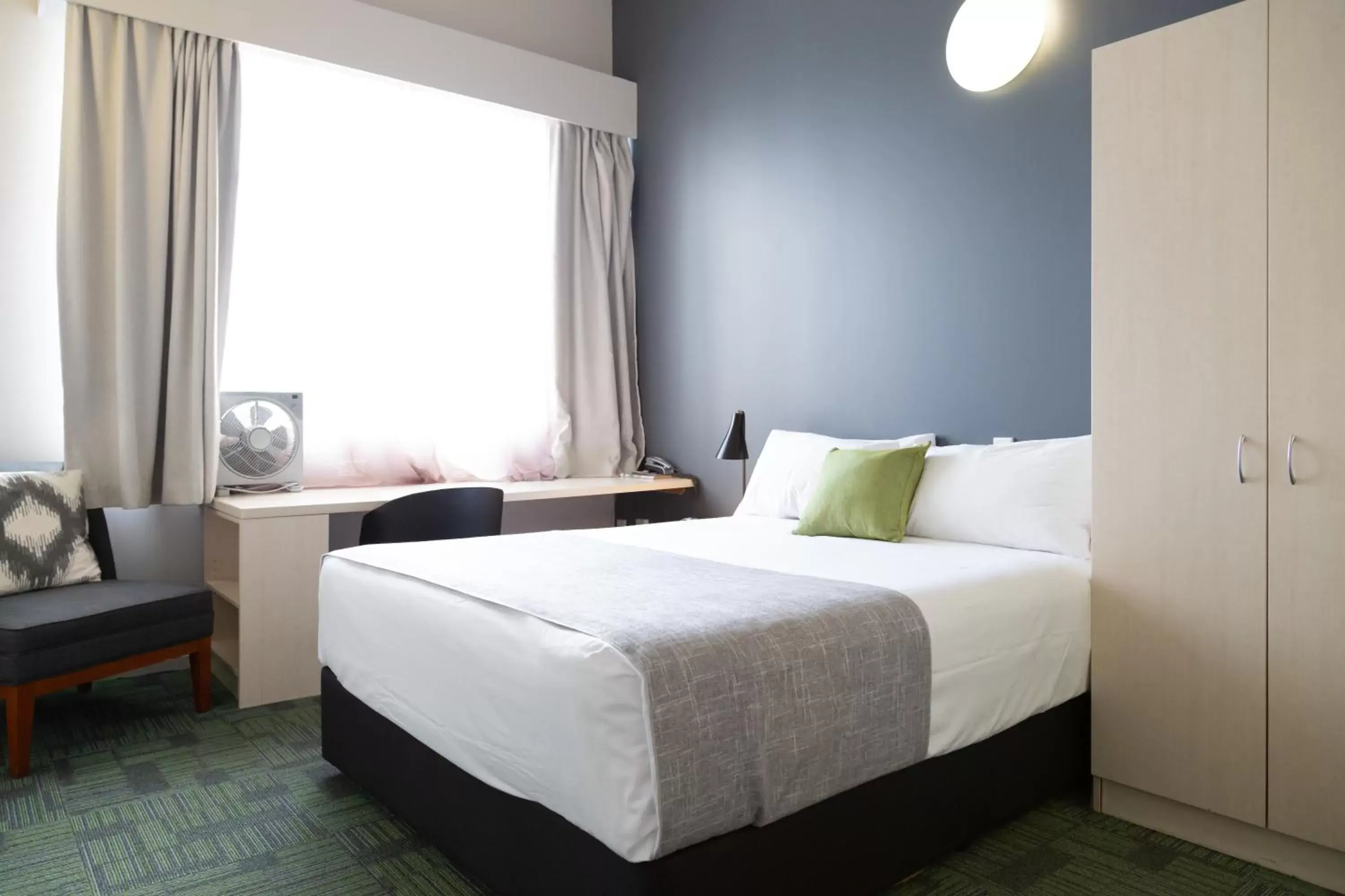 Bed in Ibis Styles Invercargill