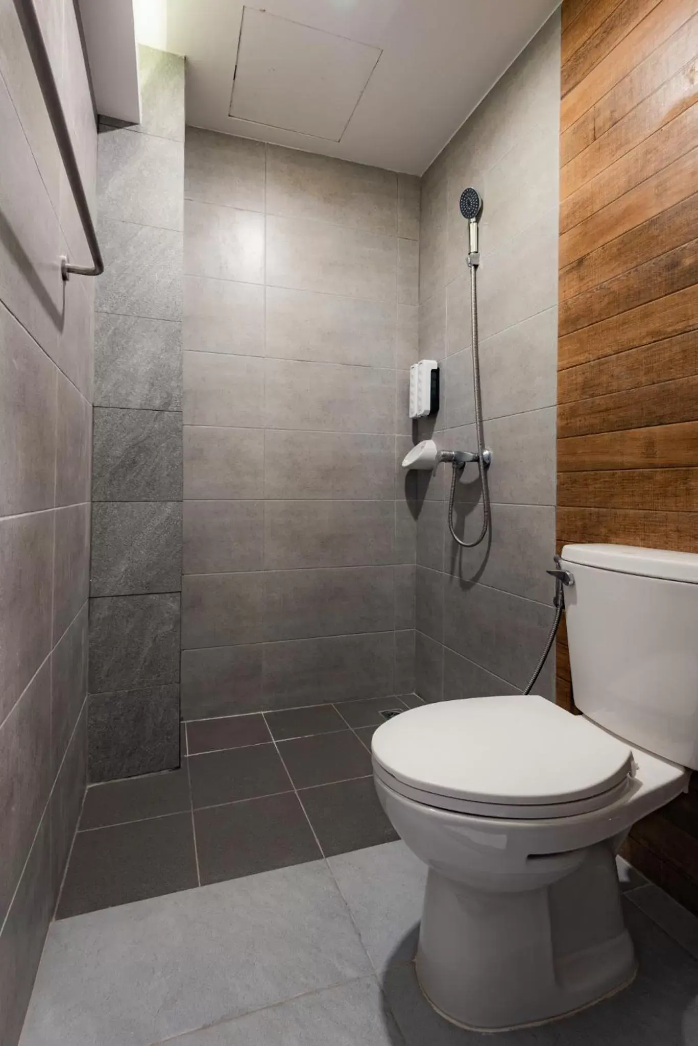 Bathroom in Luck Thai Hotel Bathroom in Luck Thai Hotel