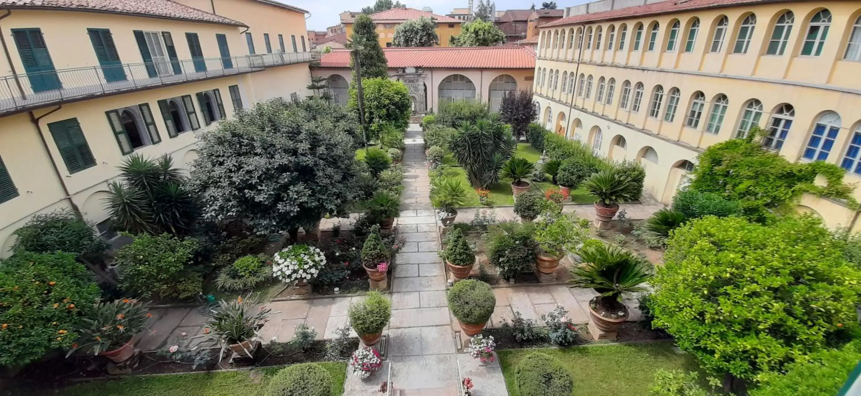 Property building in Casa per ferie religiosa Figlie di Nazareth