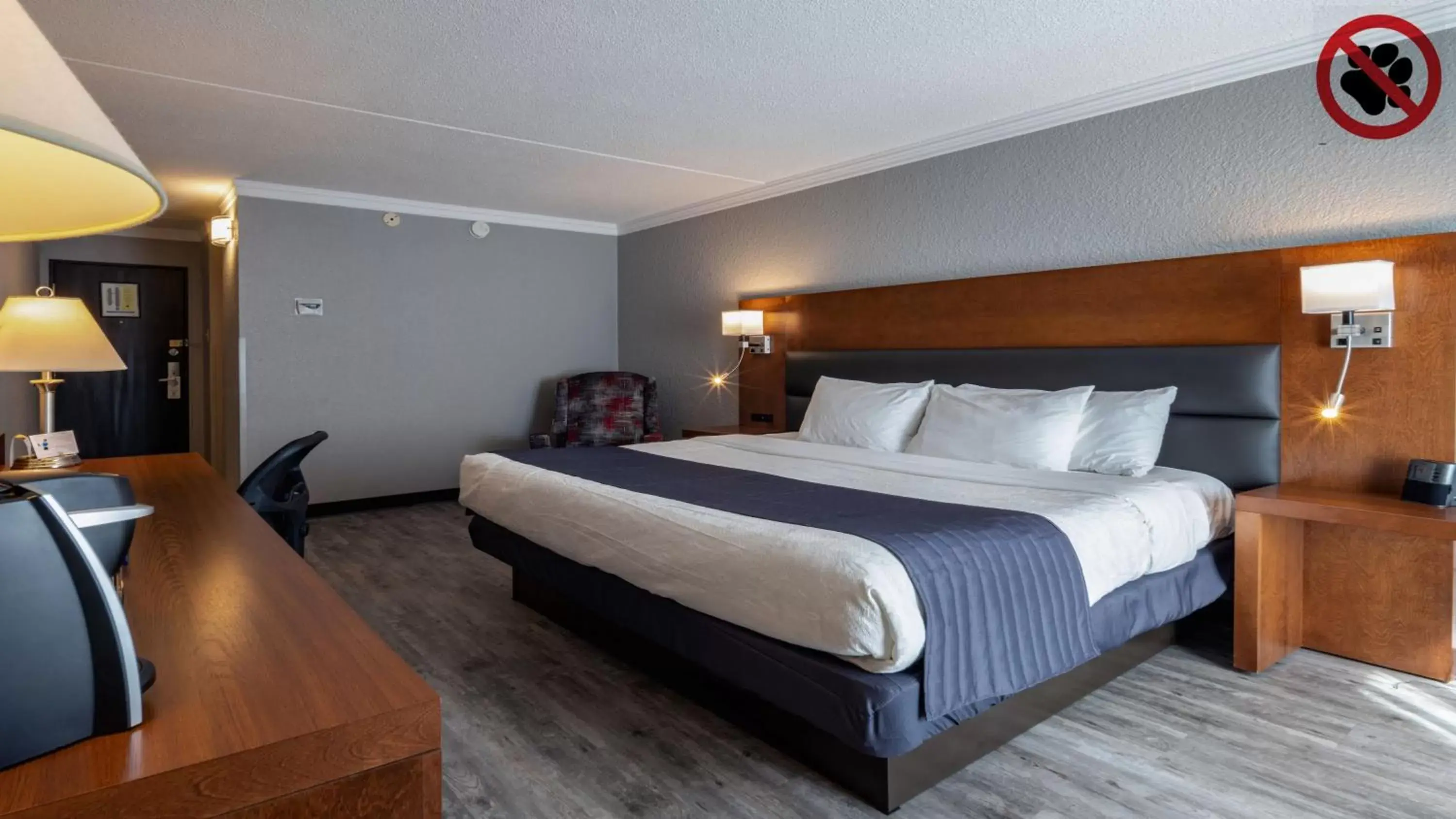 Bed in Best Western Hotel Universel Drummondville