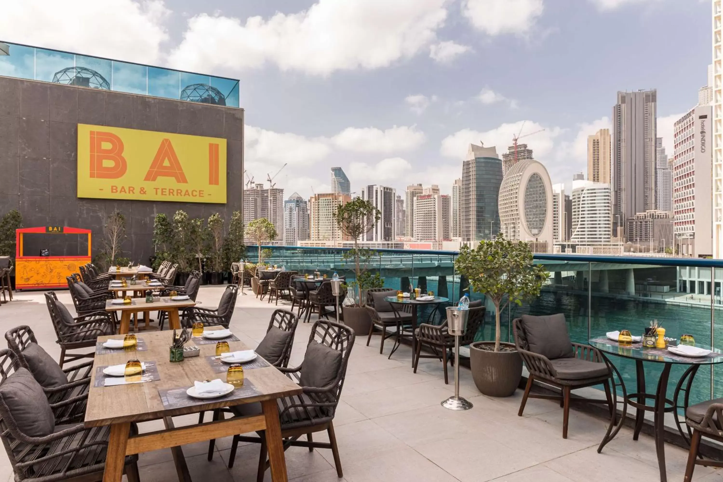 Restaurant/Places to Eat in Radisson Blu Hotel, Dubai Canal View
