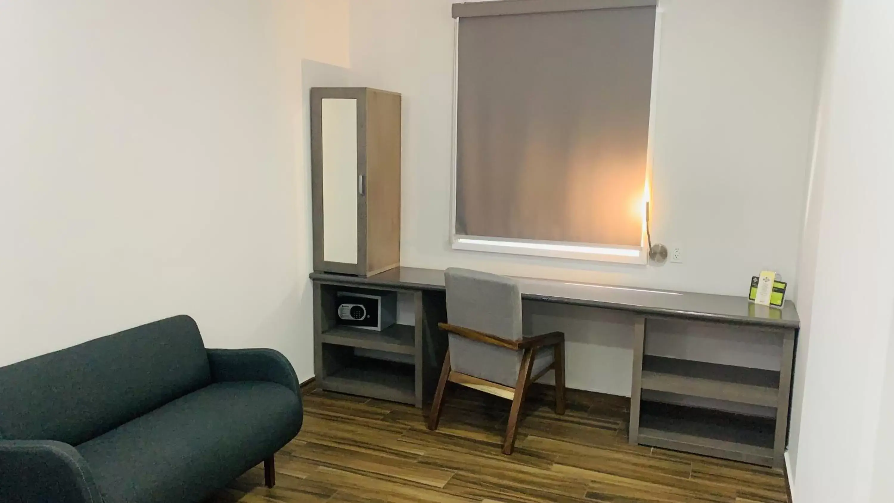 Seating Area in Hotel Bugari Aeropuerto Guadalajara