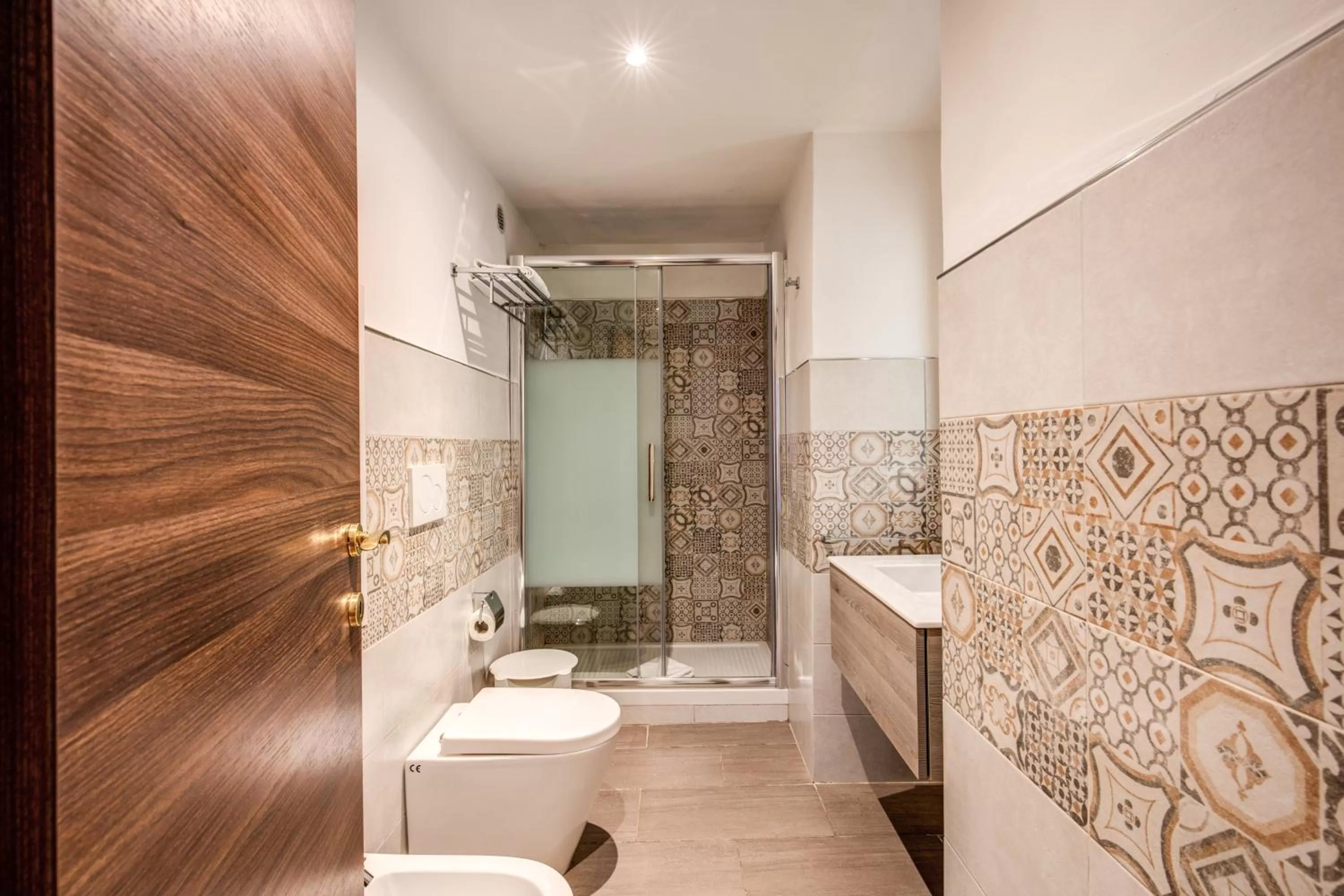 Bathroom in Rome Garden Hotel