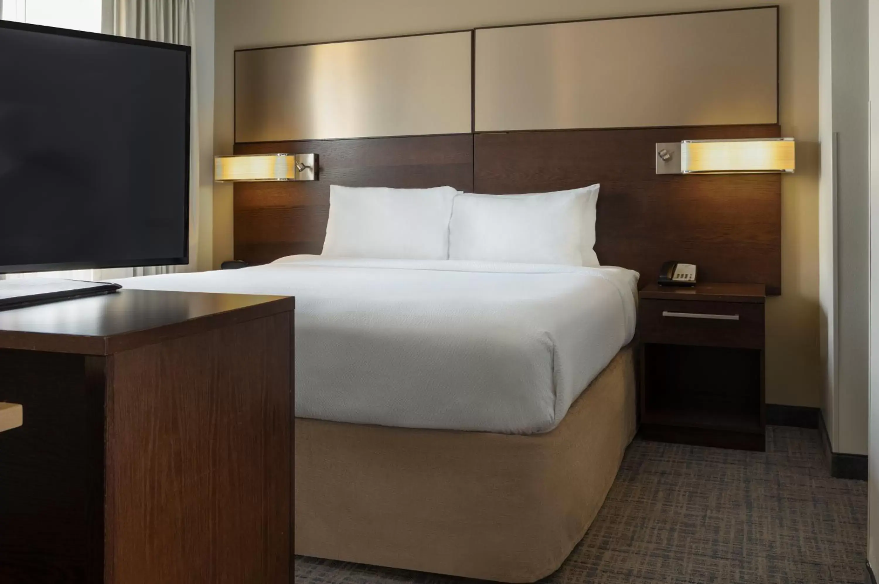 Bedroom, Bed in Residence Inn by Marriott Kansas City at The Legends