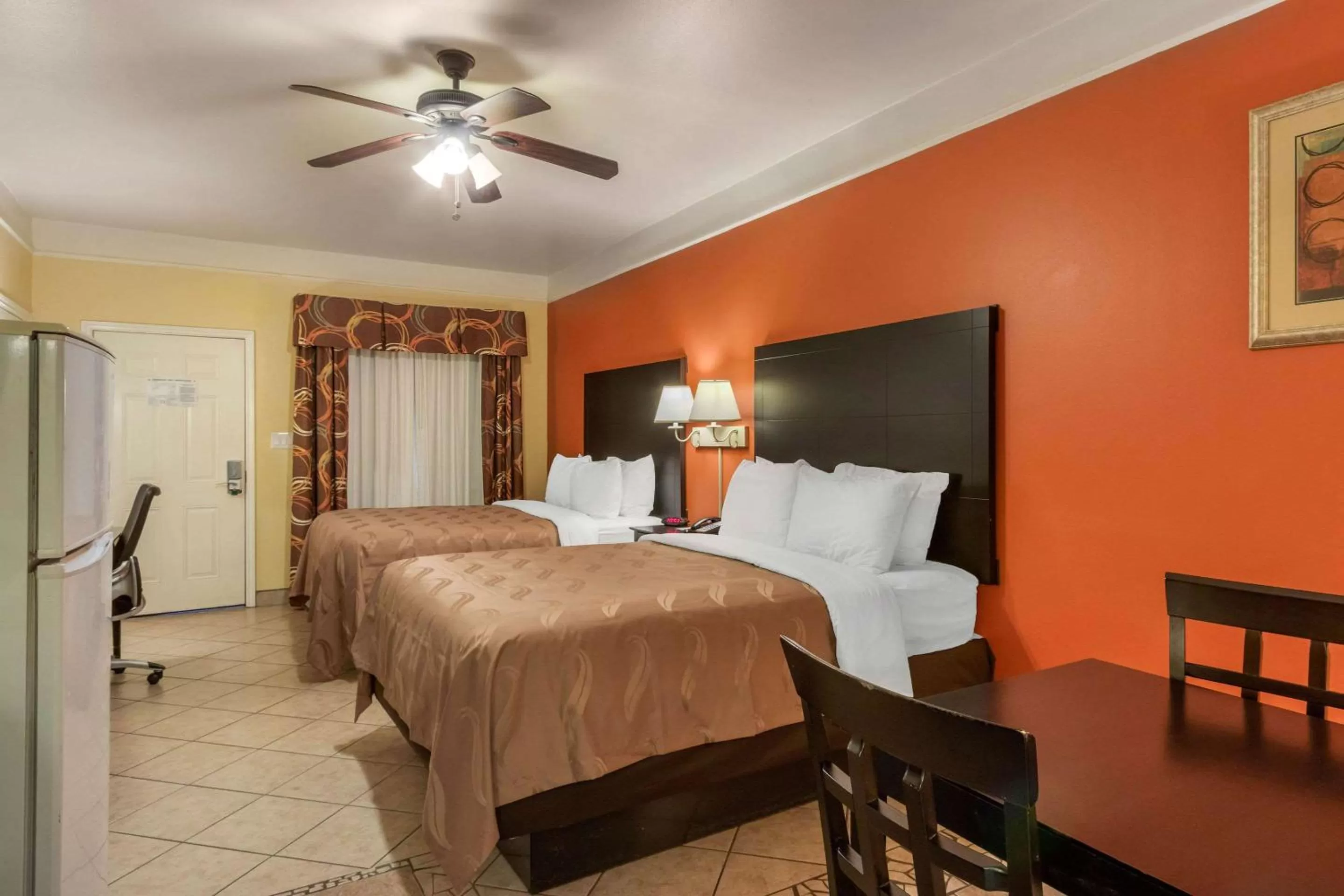 Photo of the whole room, Bed in Quality Inn & Suites at The Outlets Mercedes-Weslaco