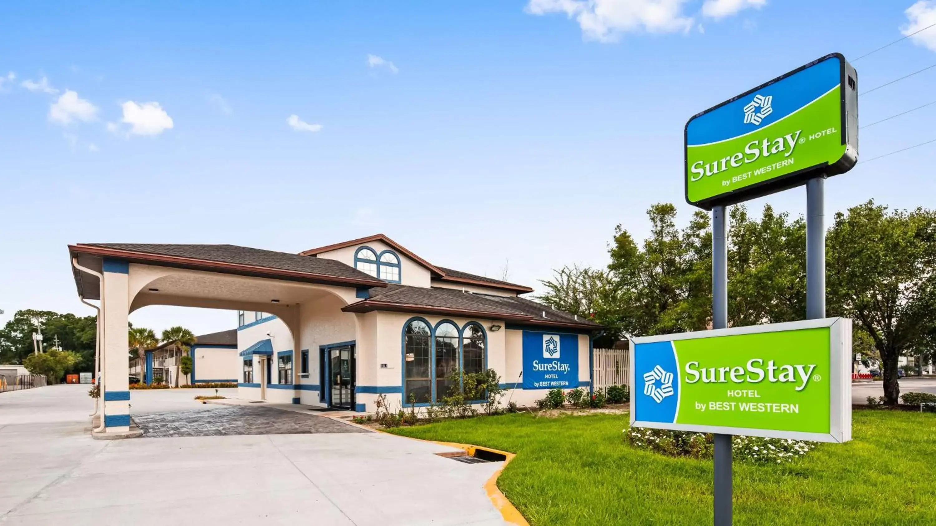 Property building in SureStay Hotel by Best Western Jacksonville South Property building in SureStay Hotel by Best Western Jacksonville South