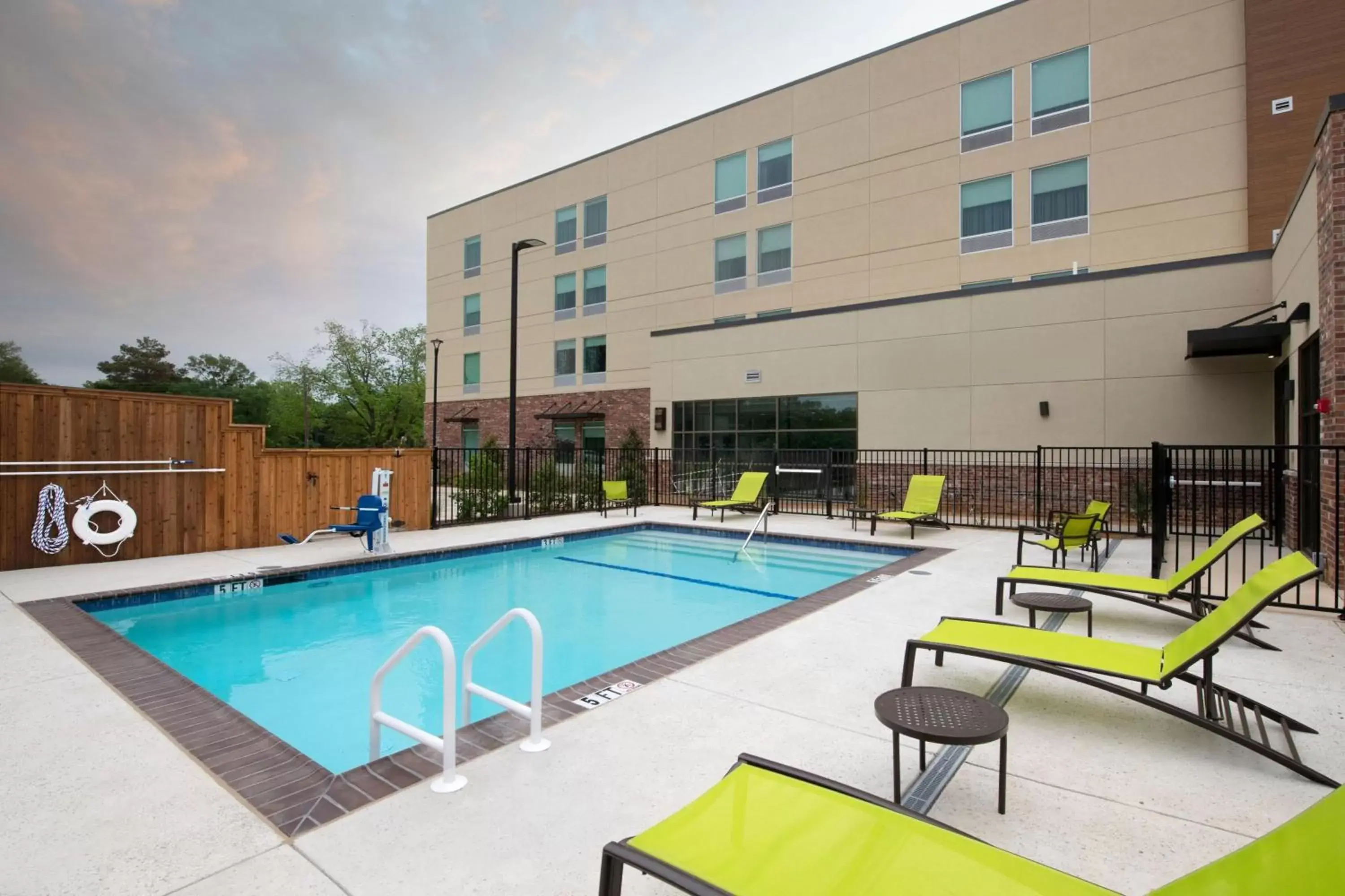 Swimming Pool in SpringHill Suites by Marriott Lindale