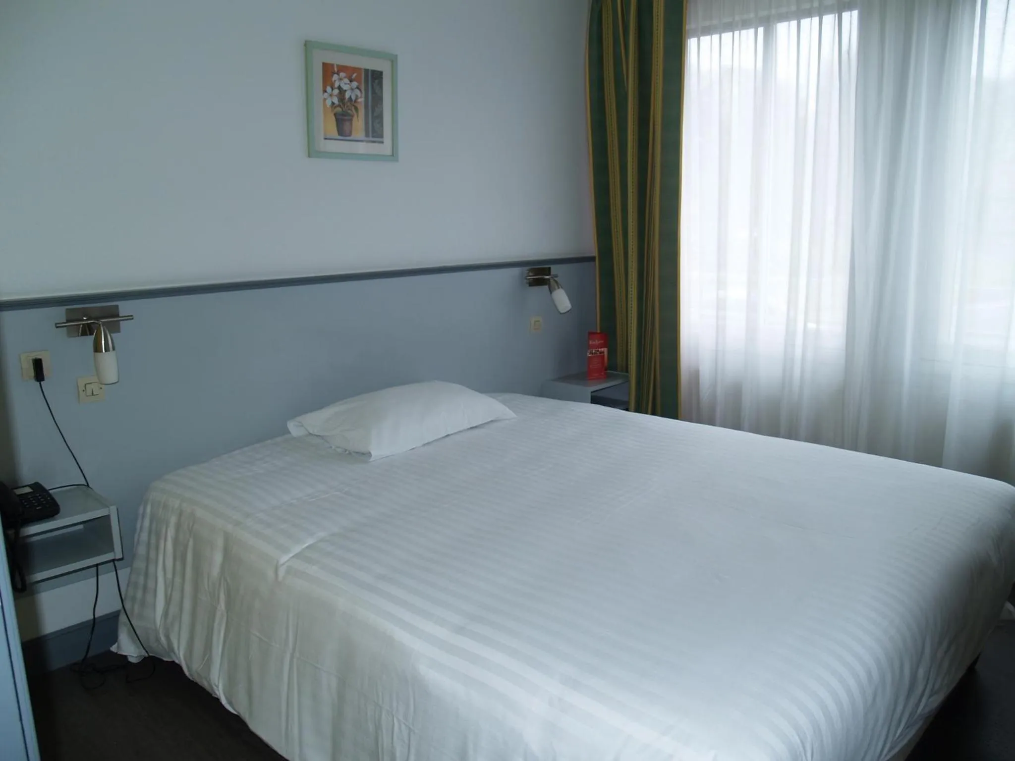 Photo of the whole room, Bed in Le Relais Vauban