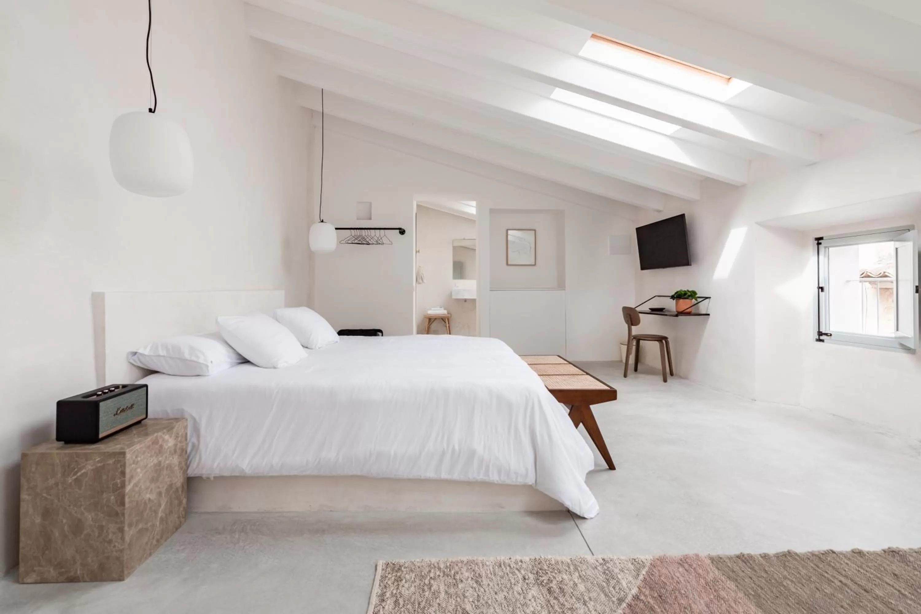 Bedroom, Bed in Meem Townhouse