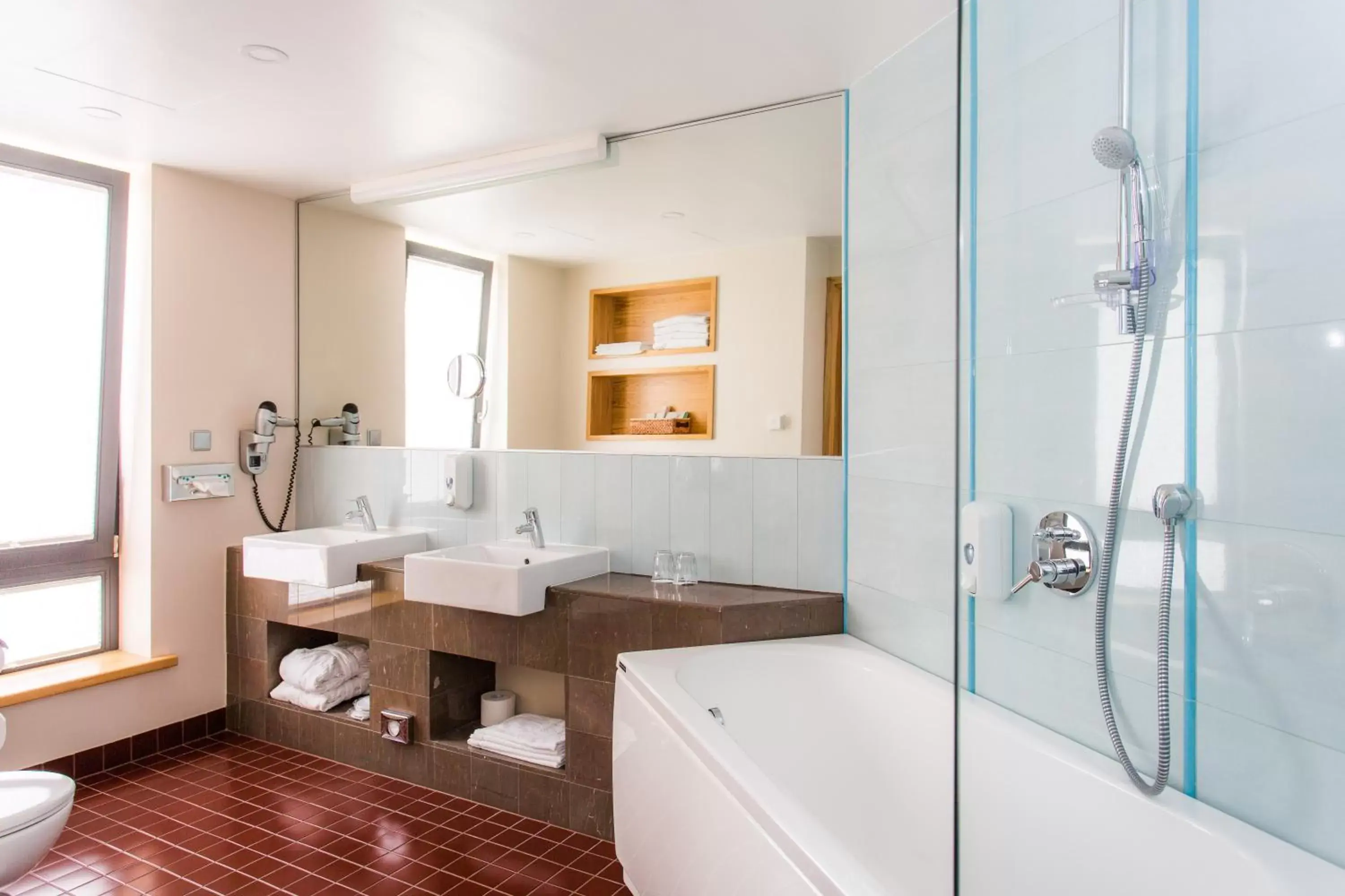 Shower, Bathroom in Hestia Hotel Europa