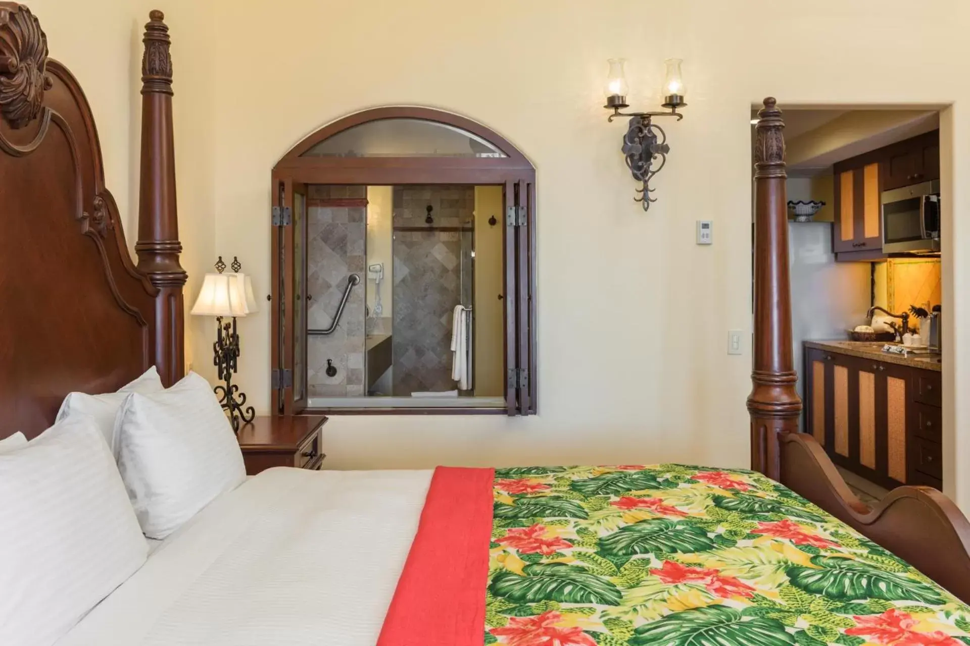 Bed in Hacienda Encantada Resort & Spa