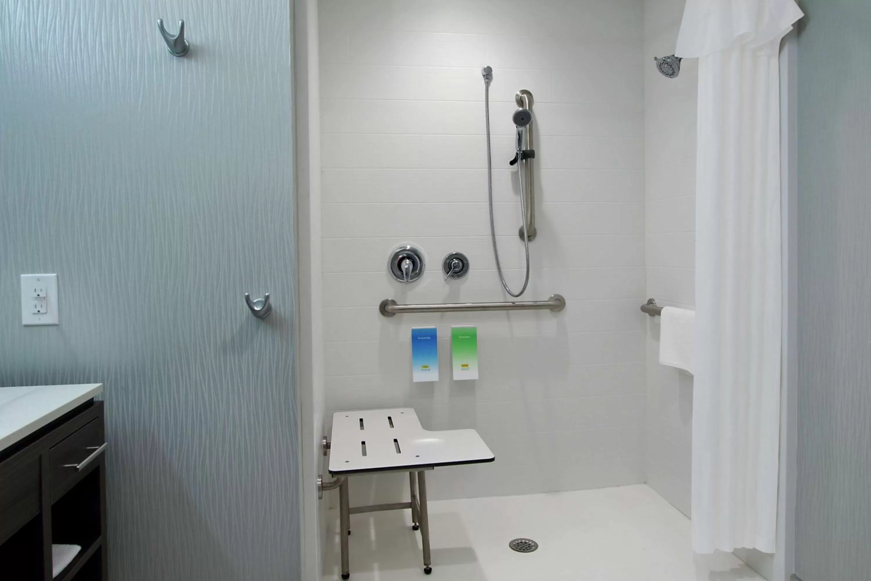 Bathroom in Home2 Suites by Hilton Mobile I-65 Government Boulevard