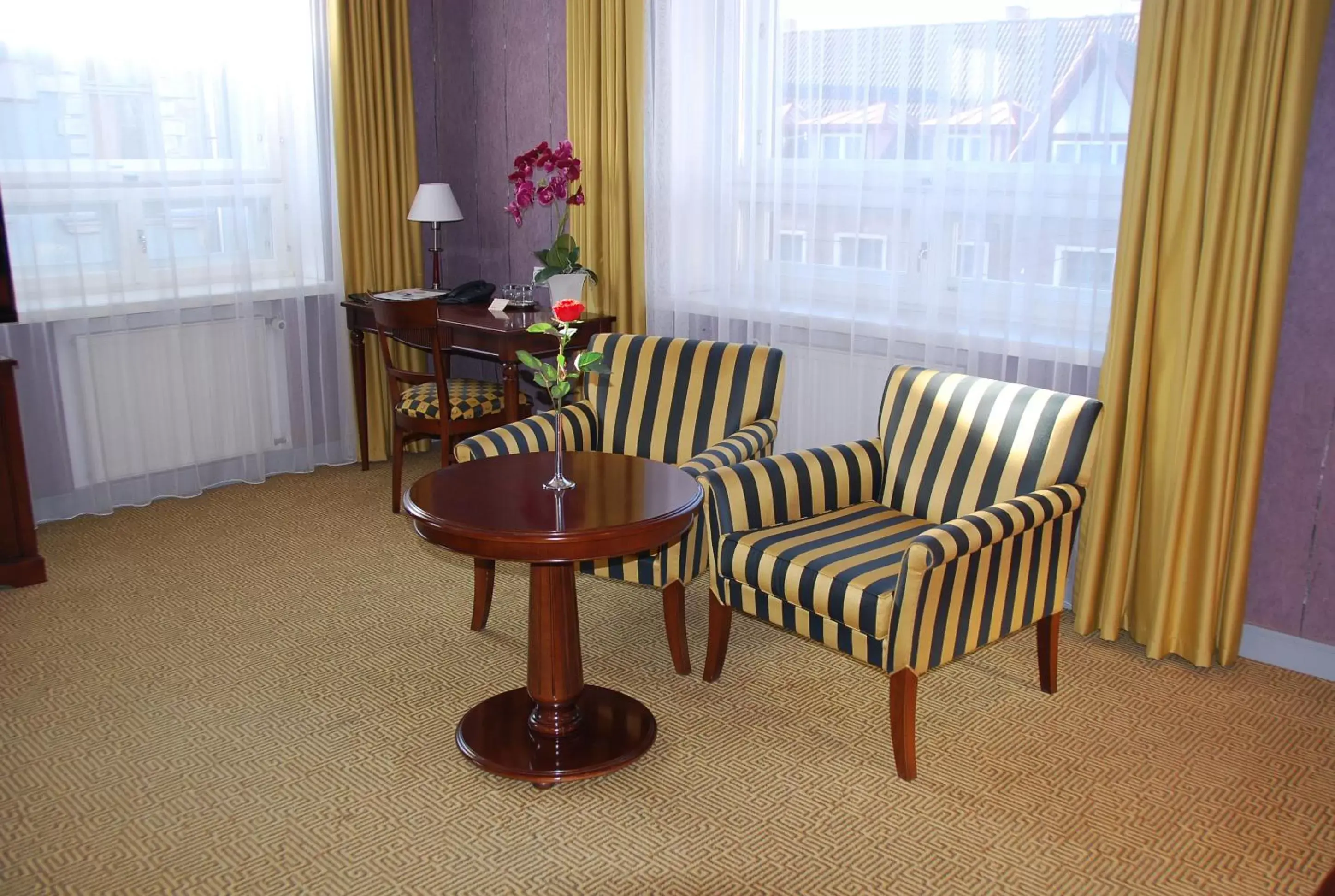 Photo of the whole room, Seating Area in Grand Hotel Viljandi