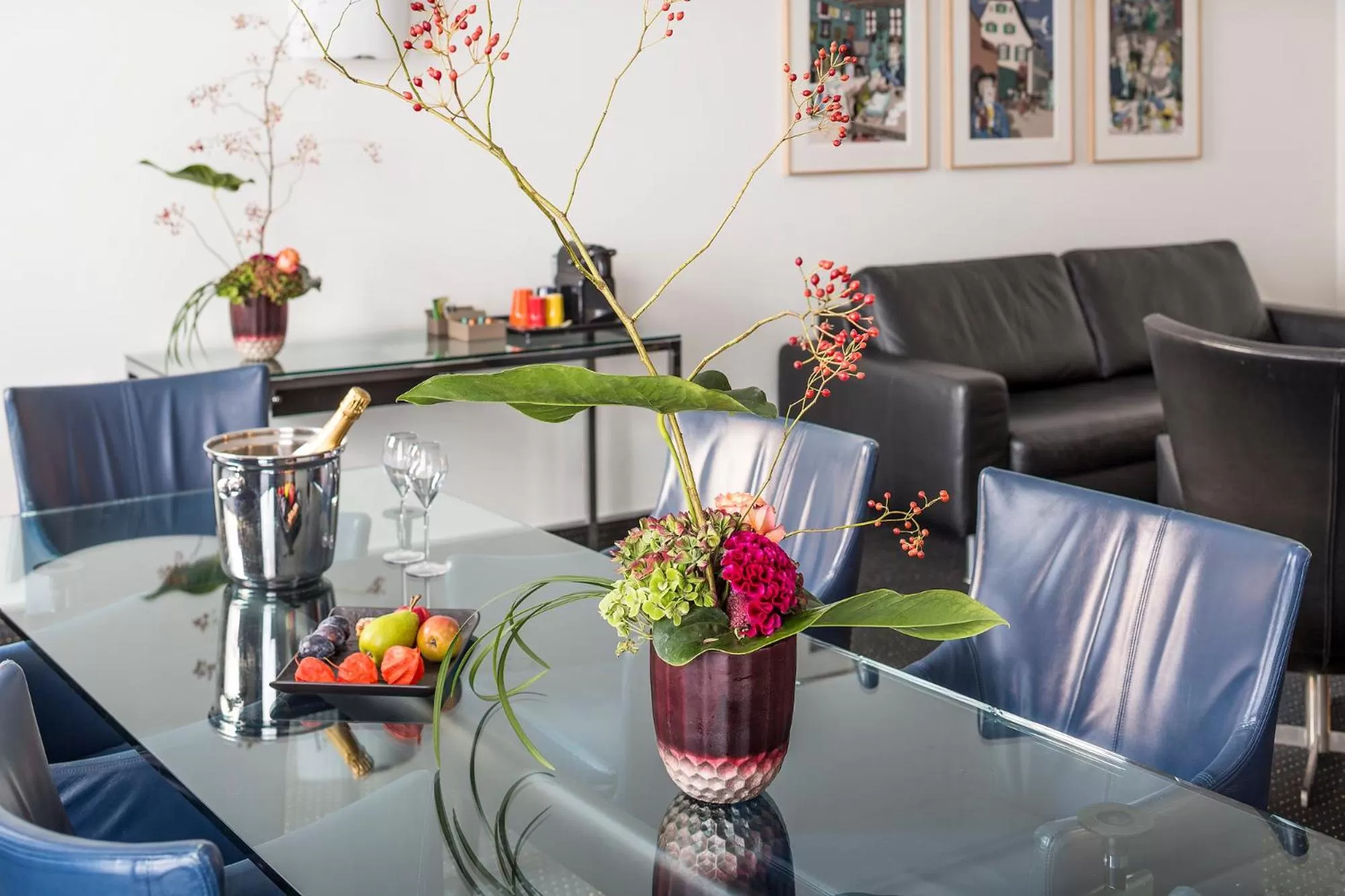 Seating area in Hotel Basel - Da wohnen, wo Basel lebt!