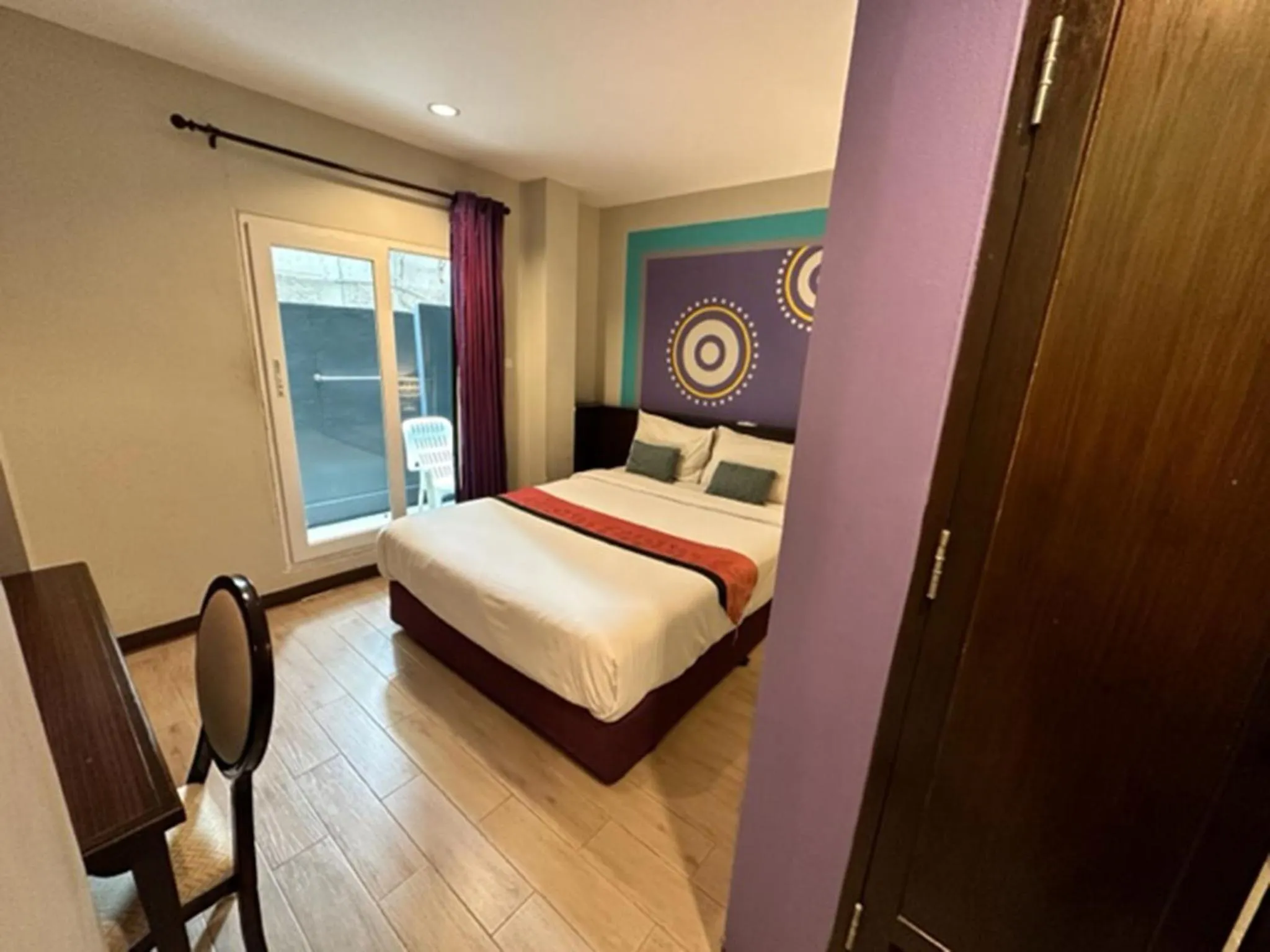 Bed in Sawasdee Hotel @ Sukhumvit Soi 8