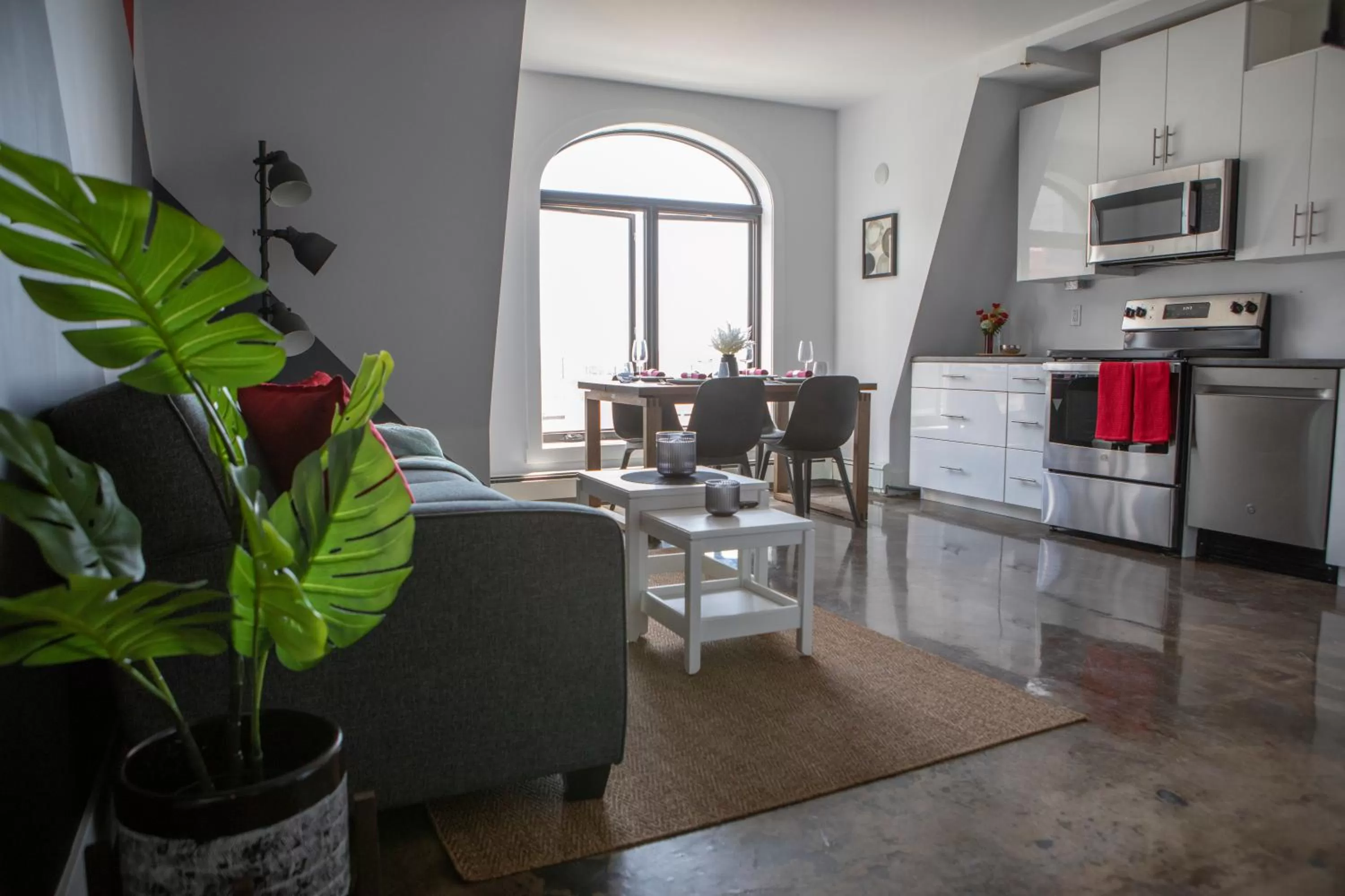 Cameo Hotel and Suites