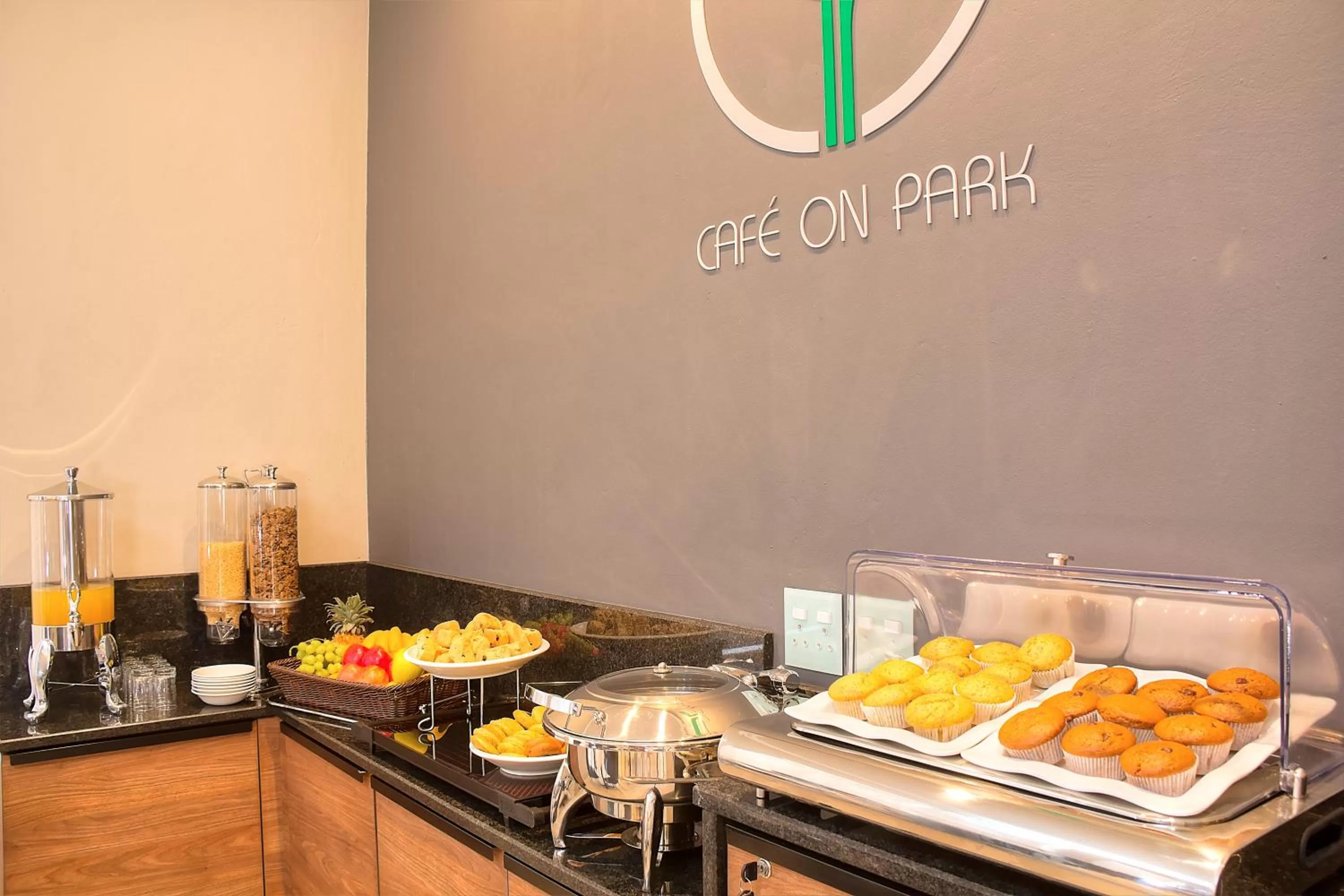 Restaurant/places to eat in The Park Lodge Hotel