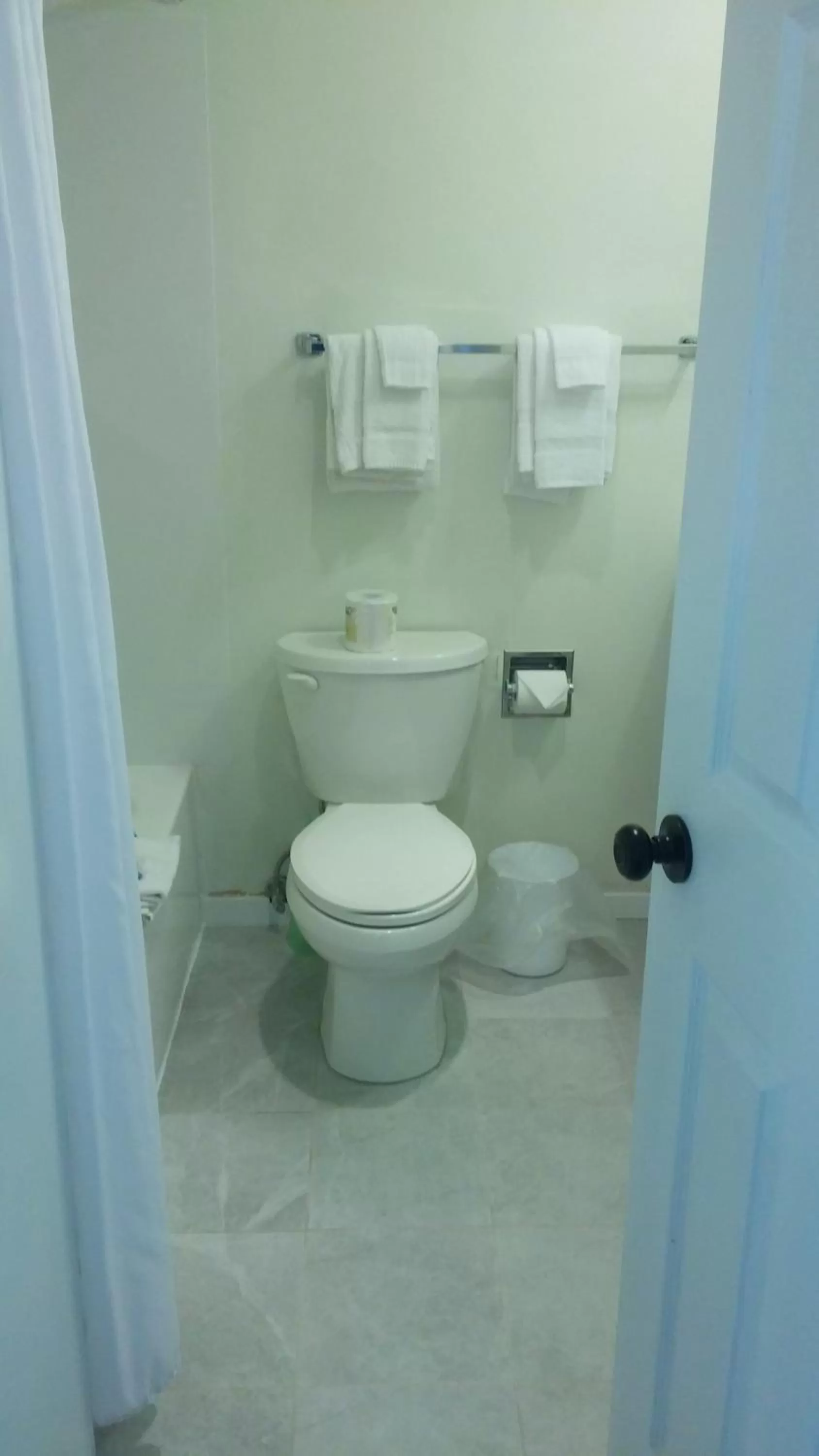 Bathroom in Big Rock Motel