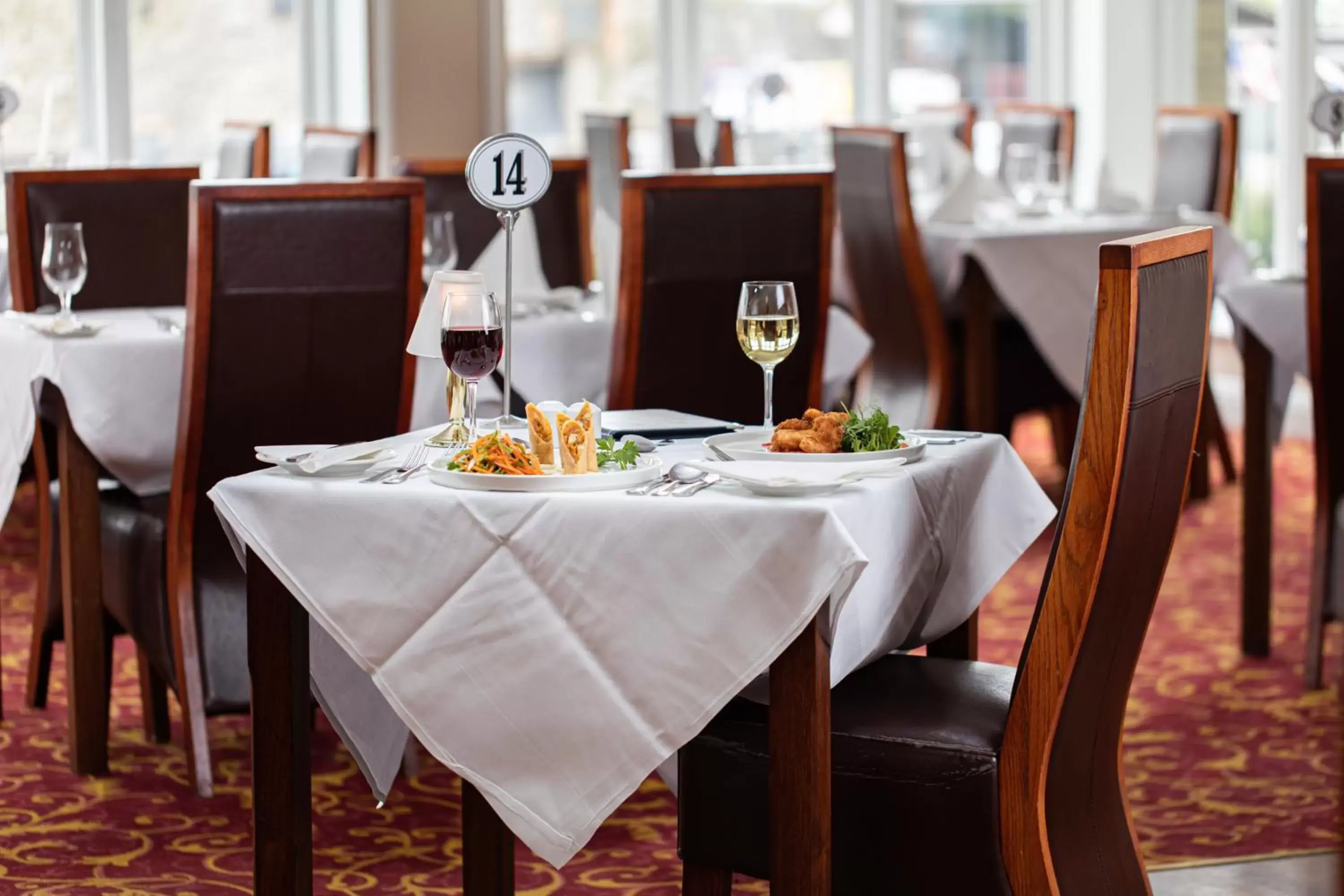 Restaurant/Places to Eat in Ballina Manor Hotel